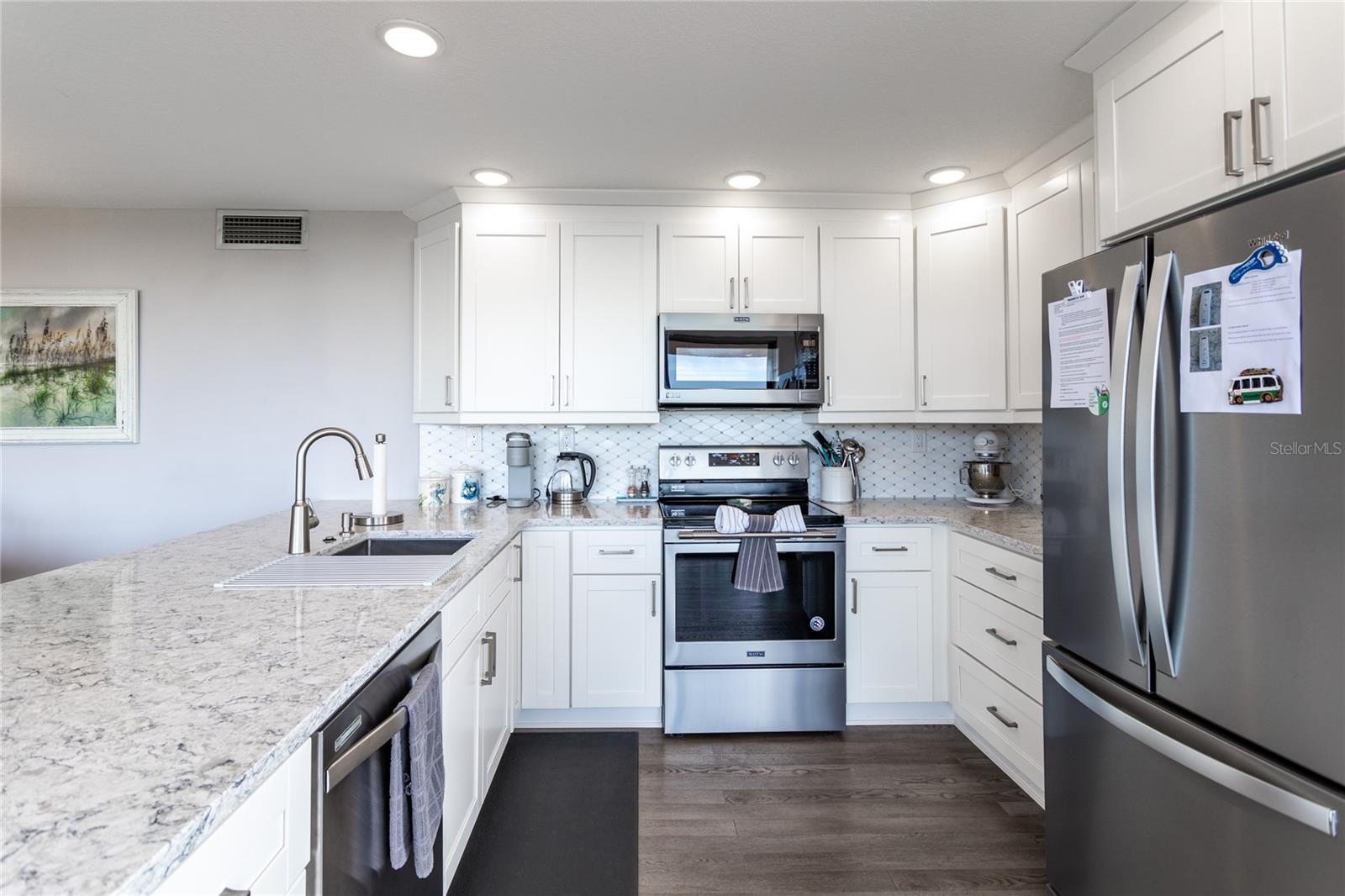 Image 11 of 28 For 6210 Sun Boulevard 506