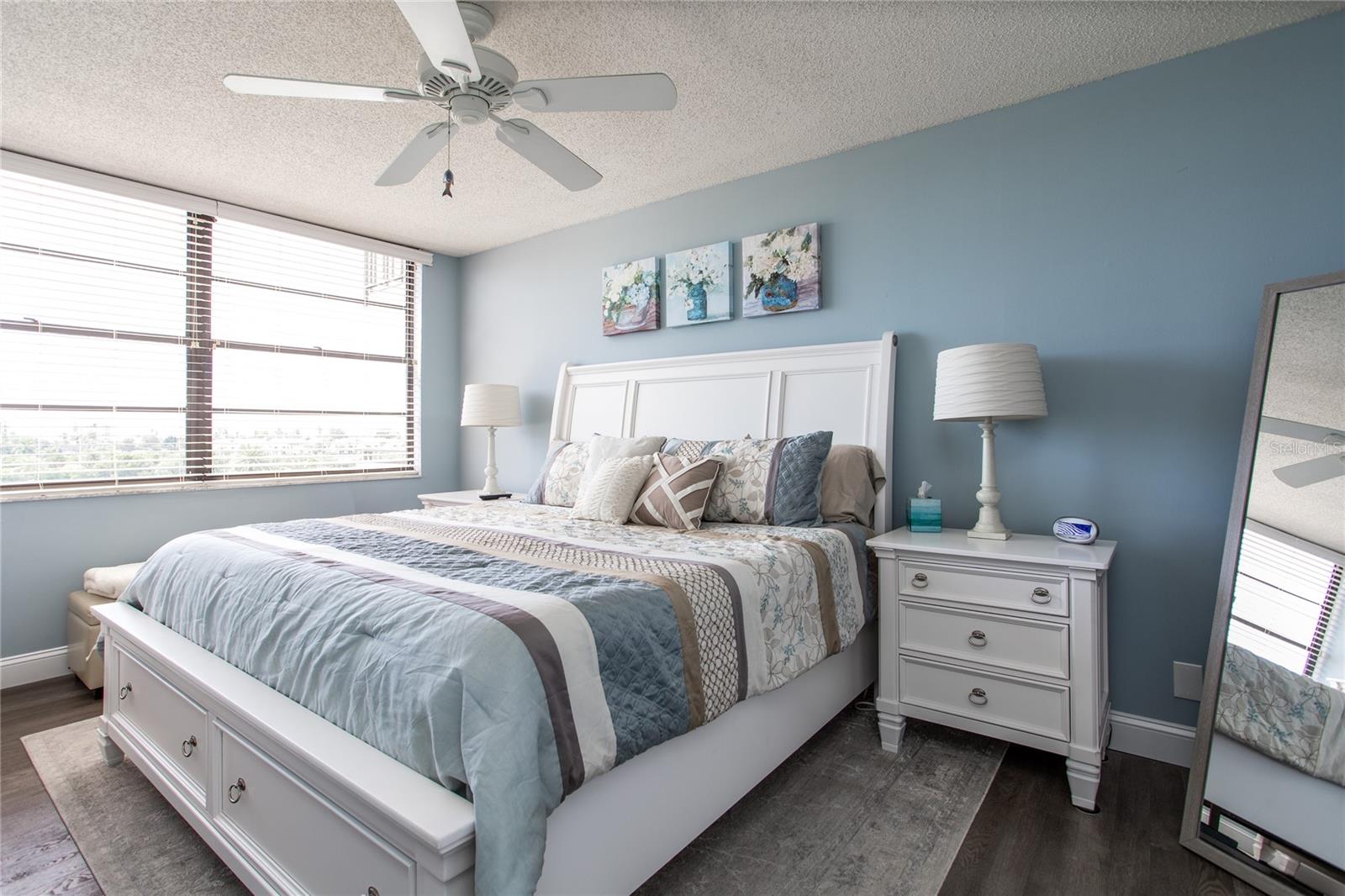 Image 17 of 28 For 6210 Sun Boulevard 506
