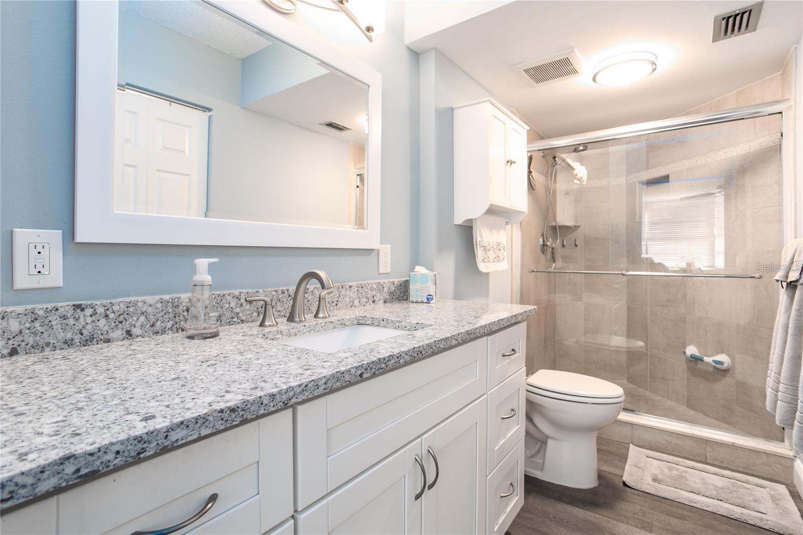 Image 18 of 28 For 6210 Sun Boulevard 506