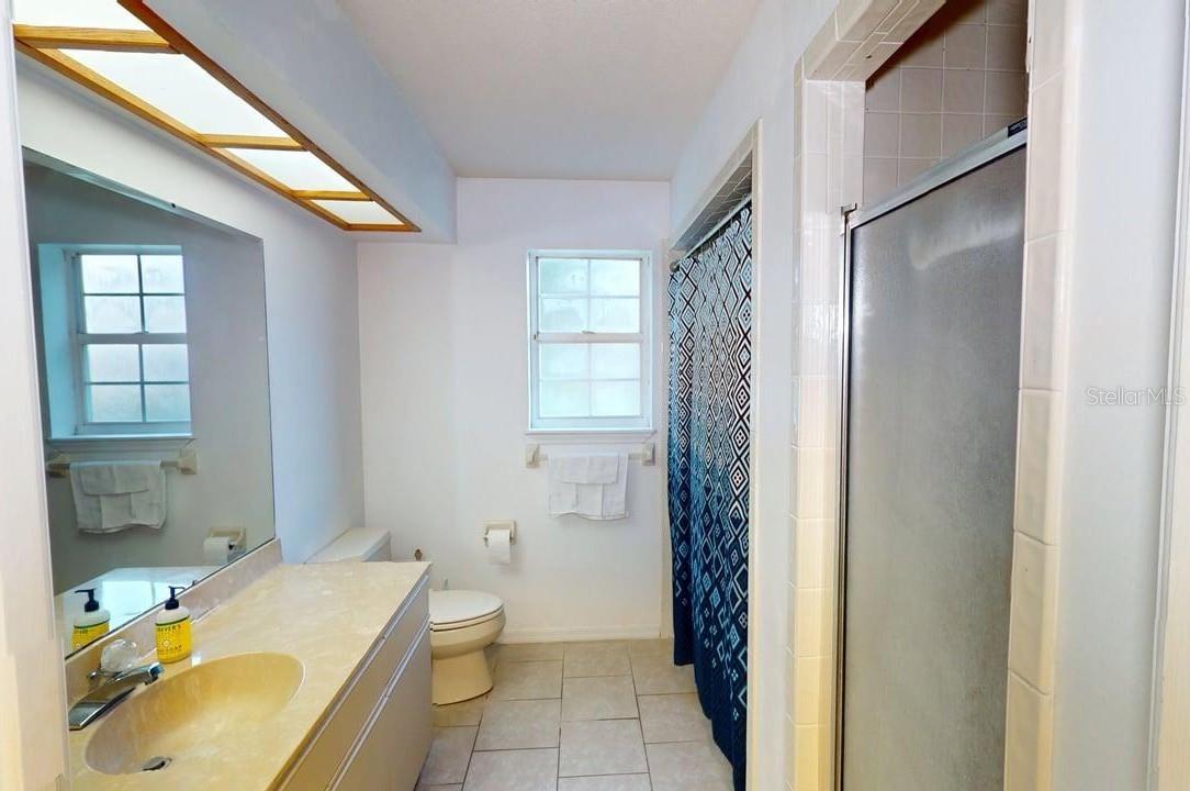 Image 11 of 20 For 6605 Foxmoor Drive