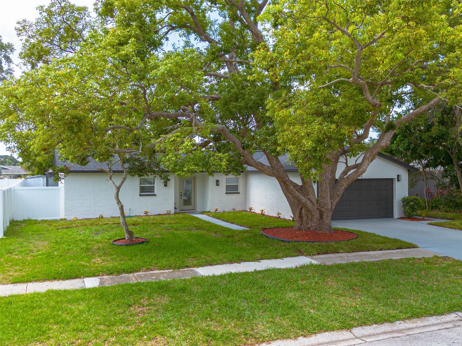 Image 34 of 36 For 12092 97th Avenue