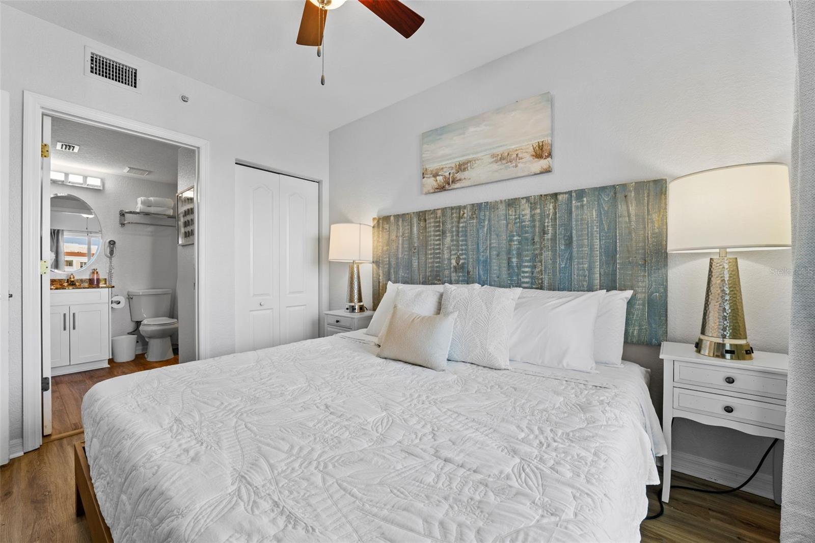 Image 37 of 77 For 12000 Gulf Boulevard 506n
