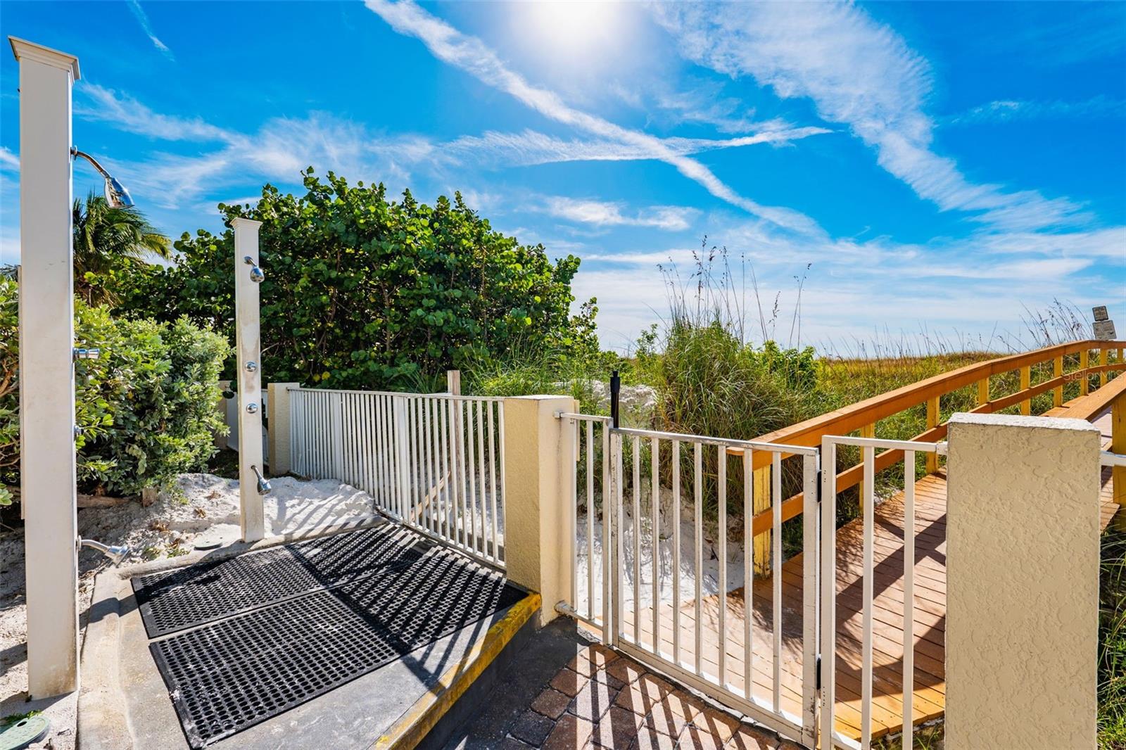 Image 57 of 77 For 12000 Gulf Boulevard 506n