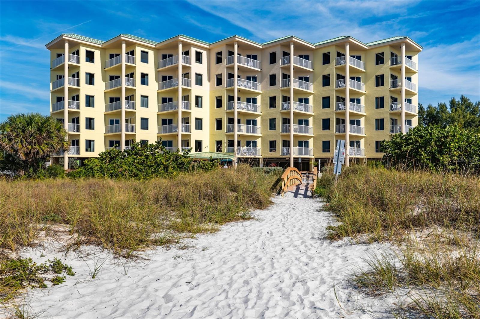 Image 59 of 77 For 12000 Gulf Boulevard 506n
