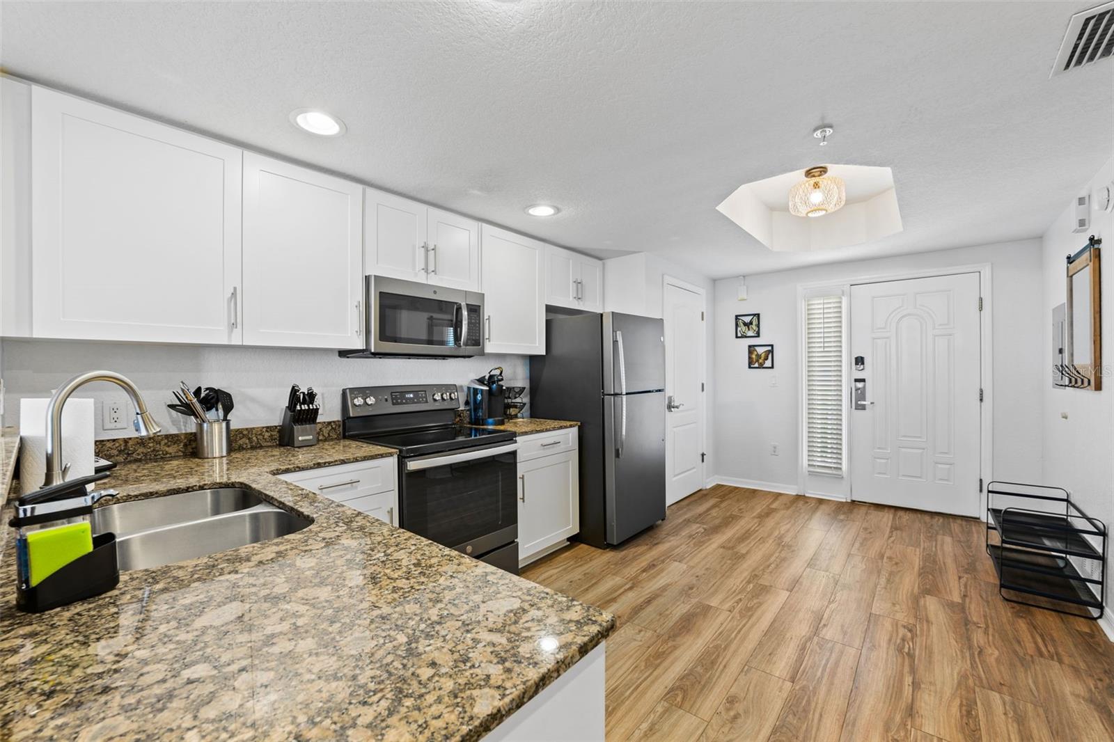Image 8 of 77 For 12000 Gulf Boulevard 506n