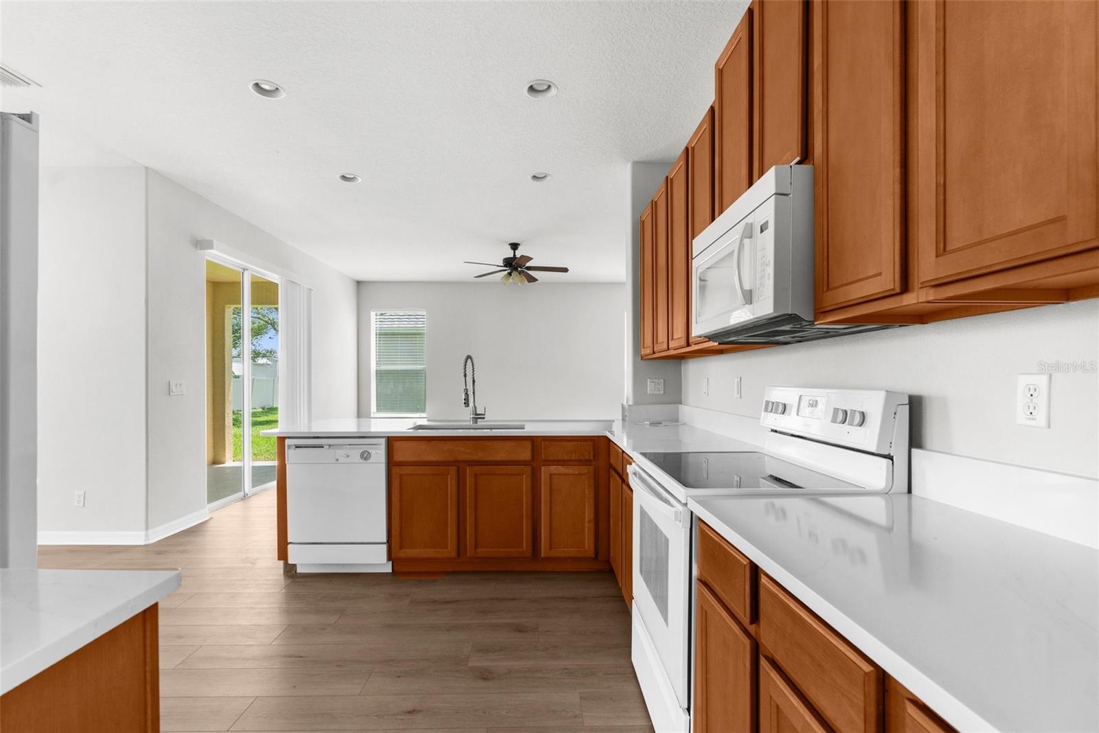 Image 11 of 51 For 5015 58th Terrace E