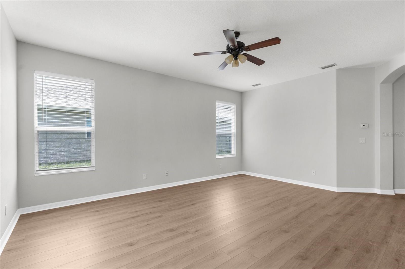 Image 15 of 51 For 5015 58th Terrace E