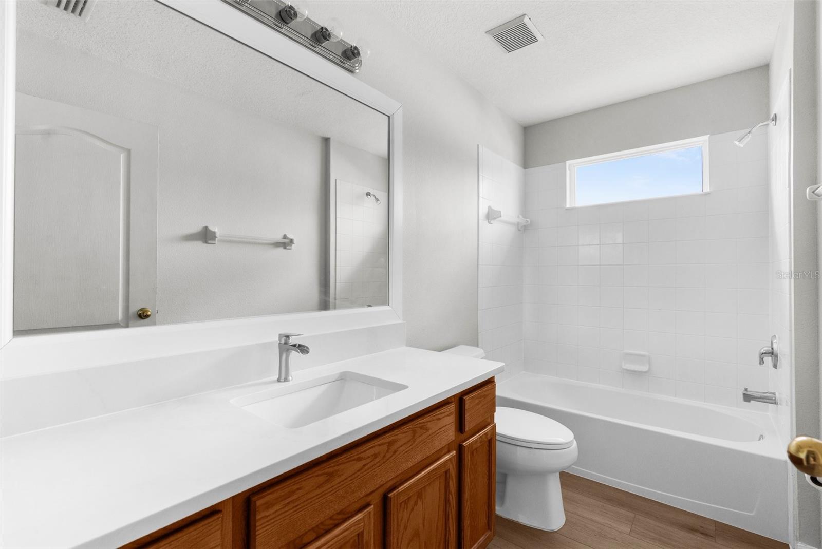Image 37 of 51 For 5015 58th Terrace E