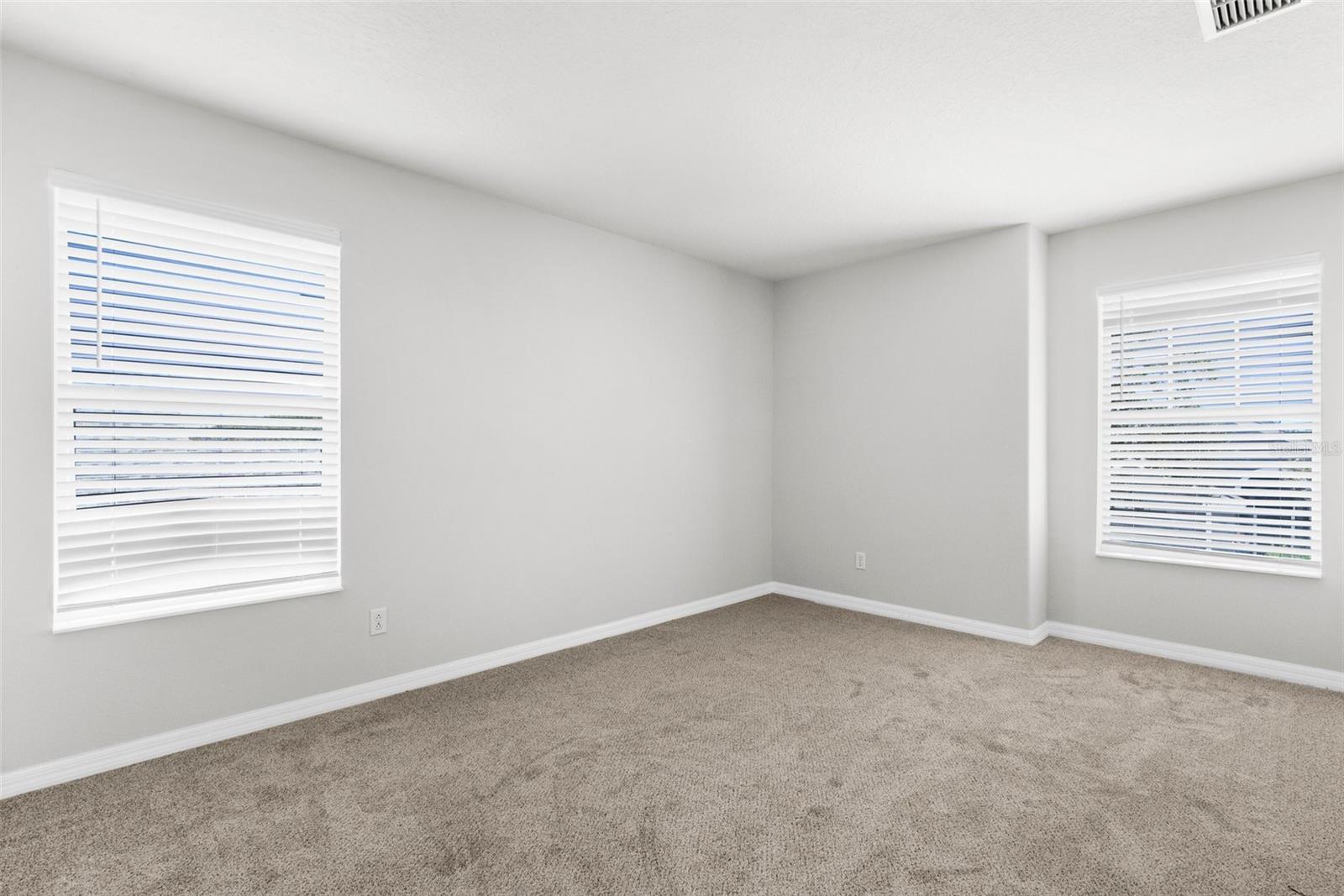 Image 38 of 51 For 5015 58th Terrace E