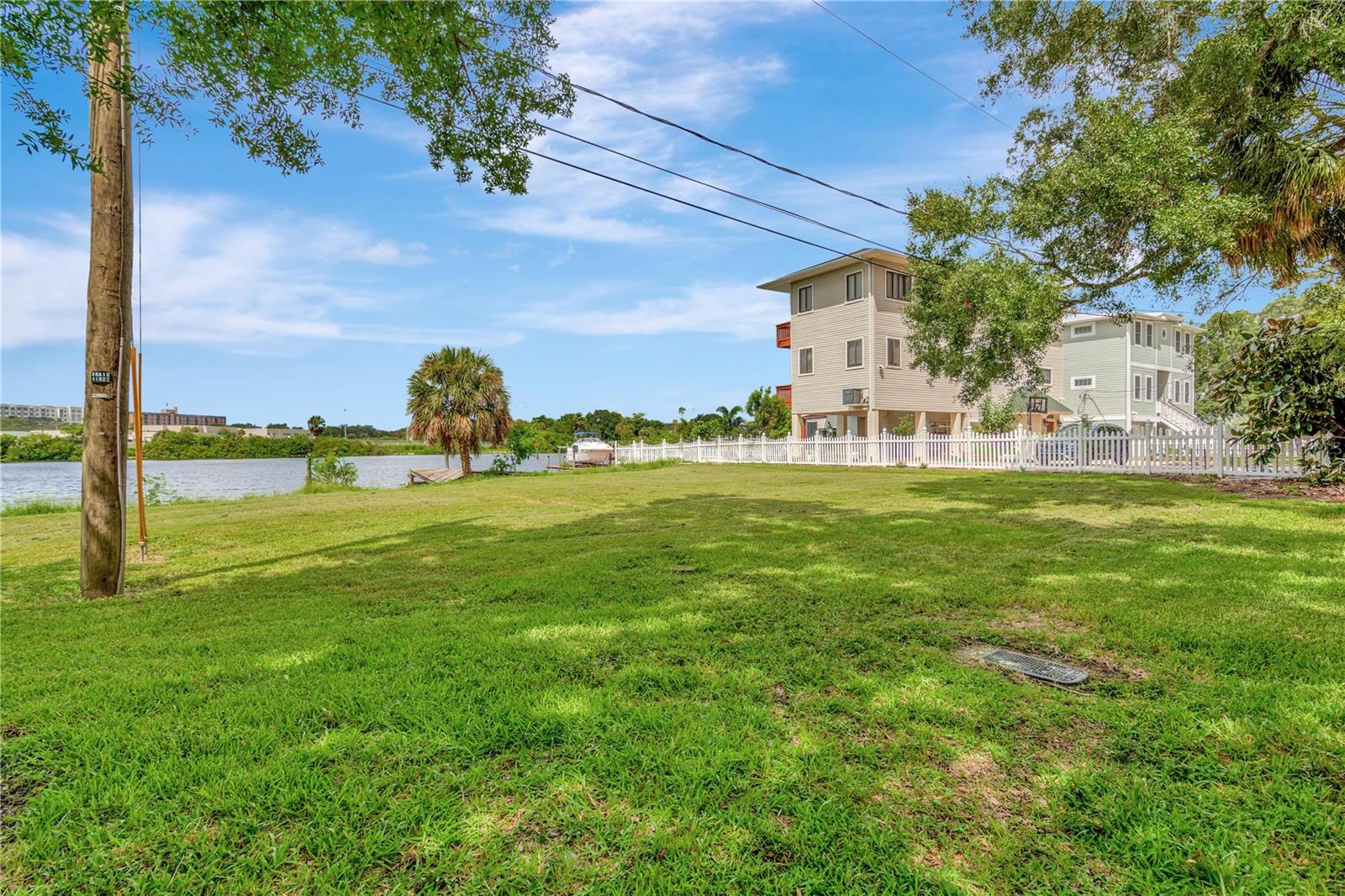 Image 13 of 89 For 2205 Riverside Drive