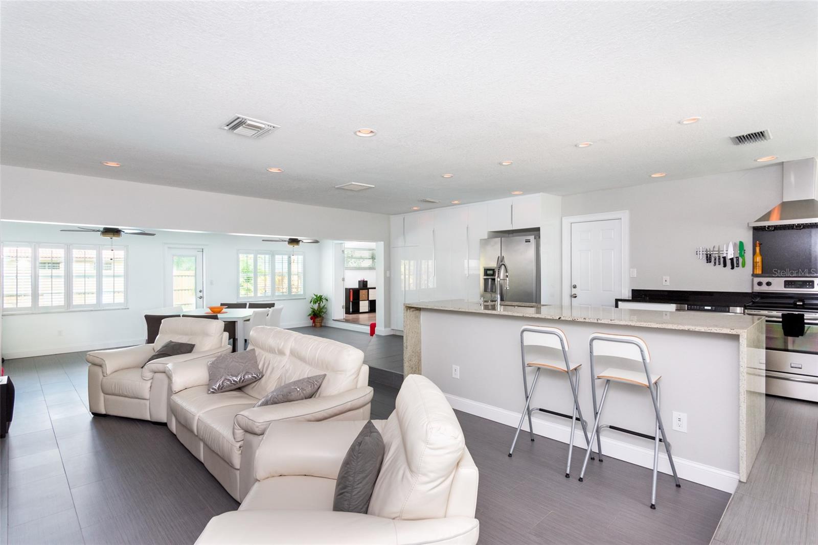 Image 36 of 89 For 2205 Riverside Drive