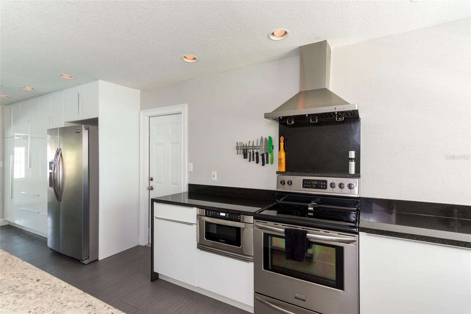 Image 40 of 89 For 2205 Riverside Drive