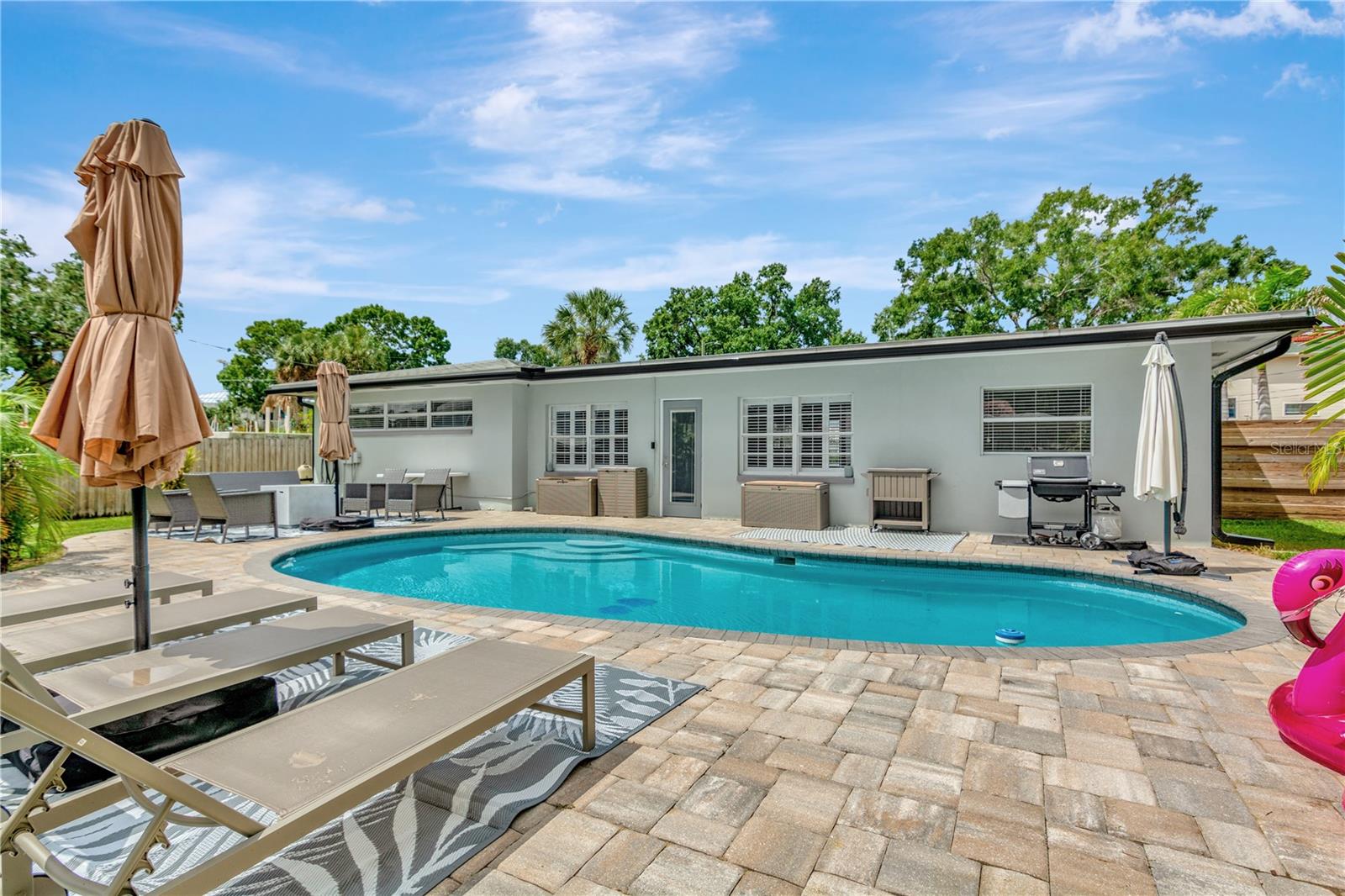 Image 76 of 89 For 2205 Riverside Drive