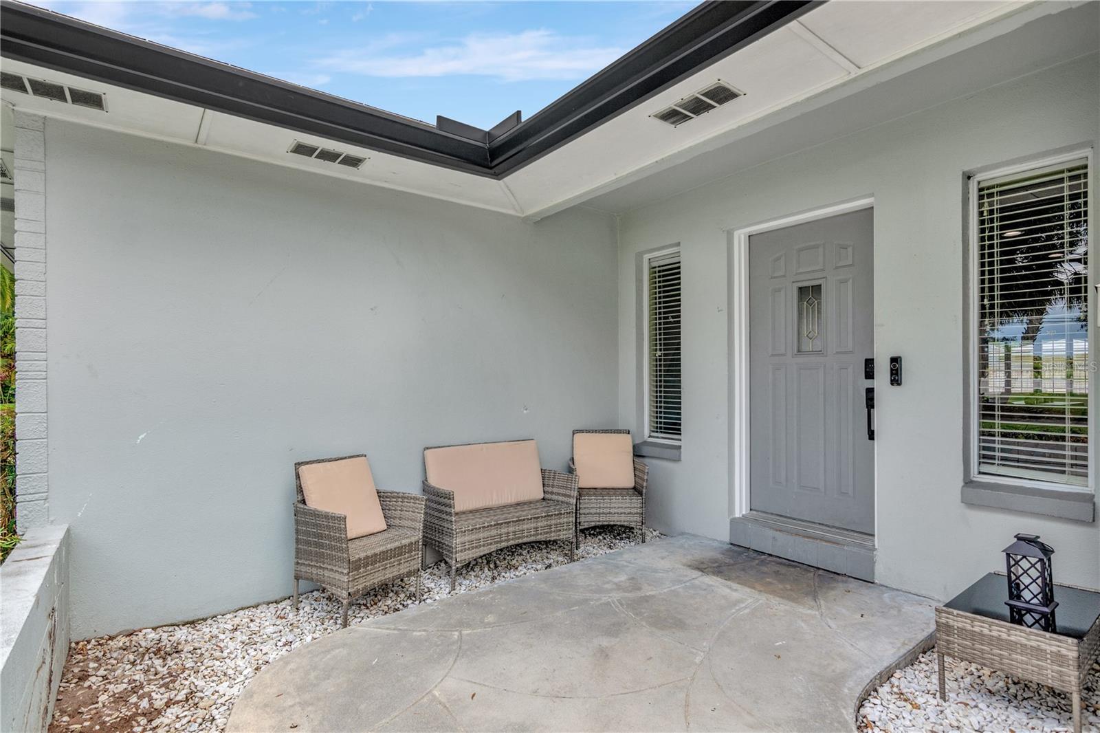 Image 8 of 89 For 2205 Riverside Drive