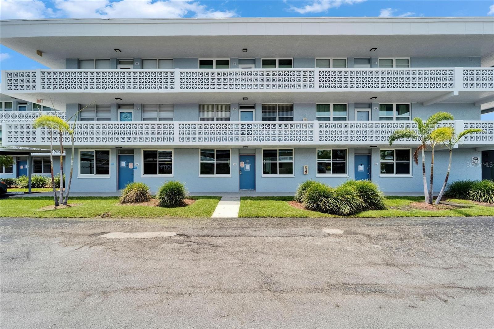 Details for 4895 Bay Street Ne 207, ST PETERSBURG, FL 33703