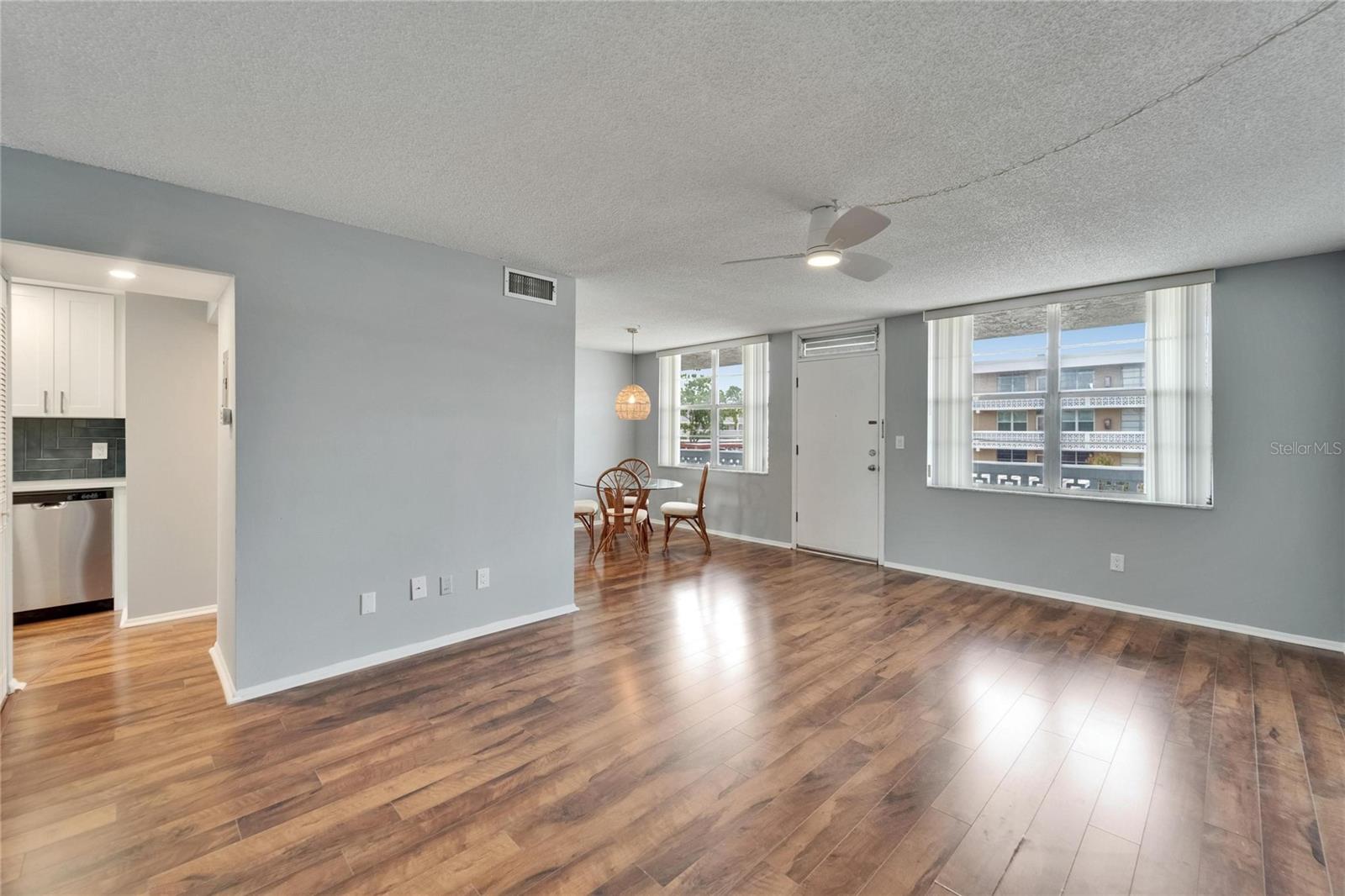 Image 12 of 52 For 4895 Bay Street Ne 207