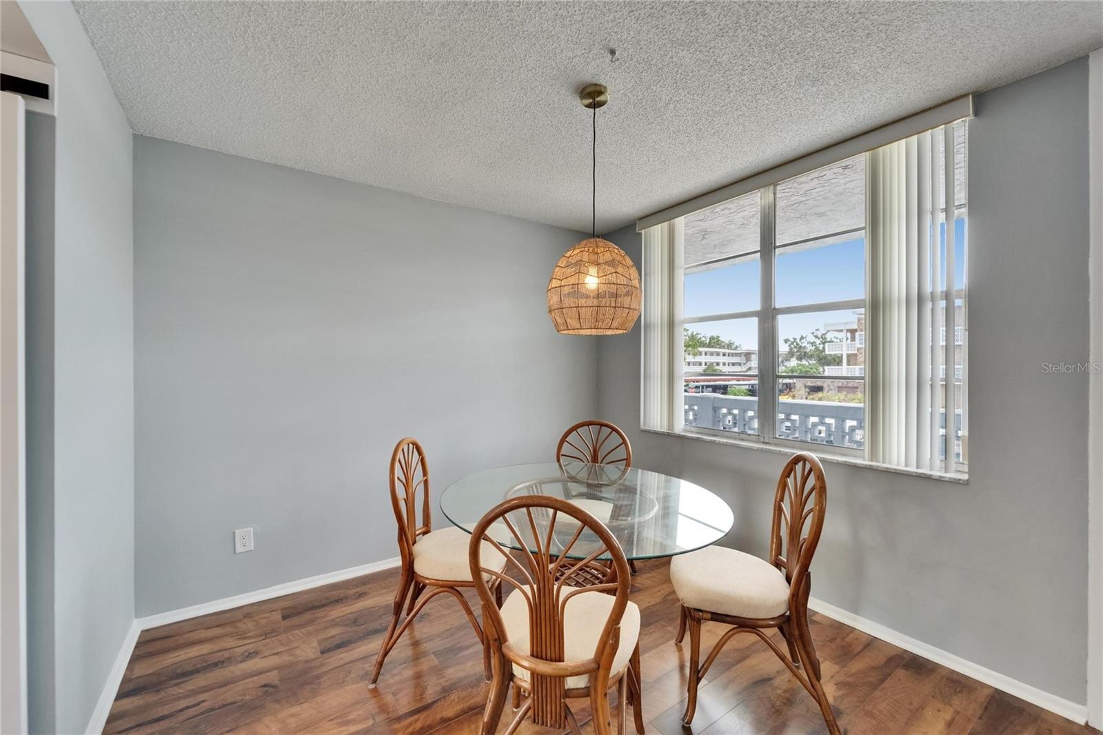 Image 14 of 52 For 4895 Bay Street Ne 207