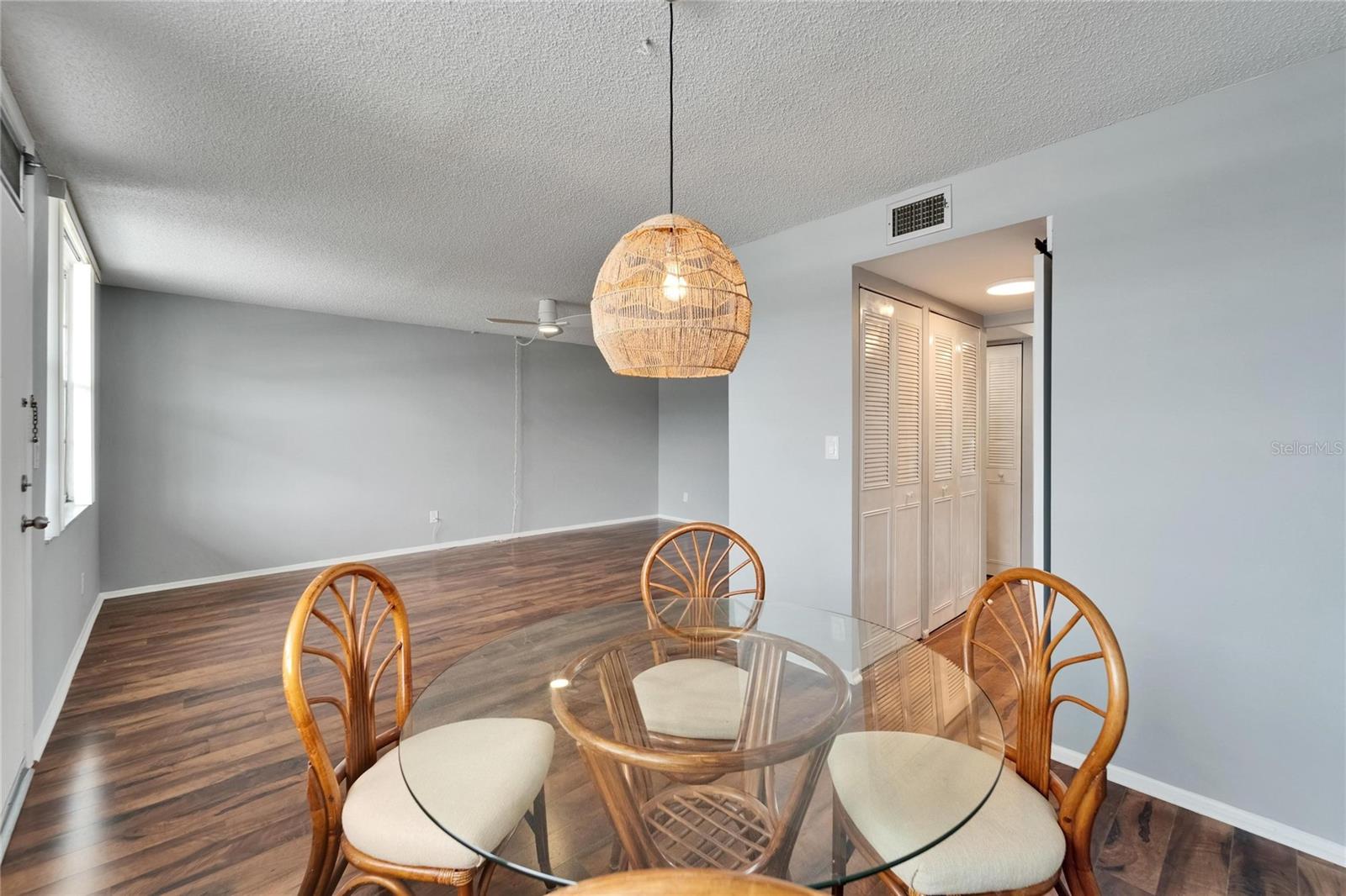 Image 15 of 52 For 4895 Bay Street Ne 207