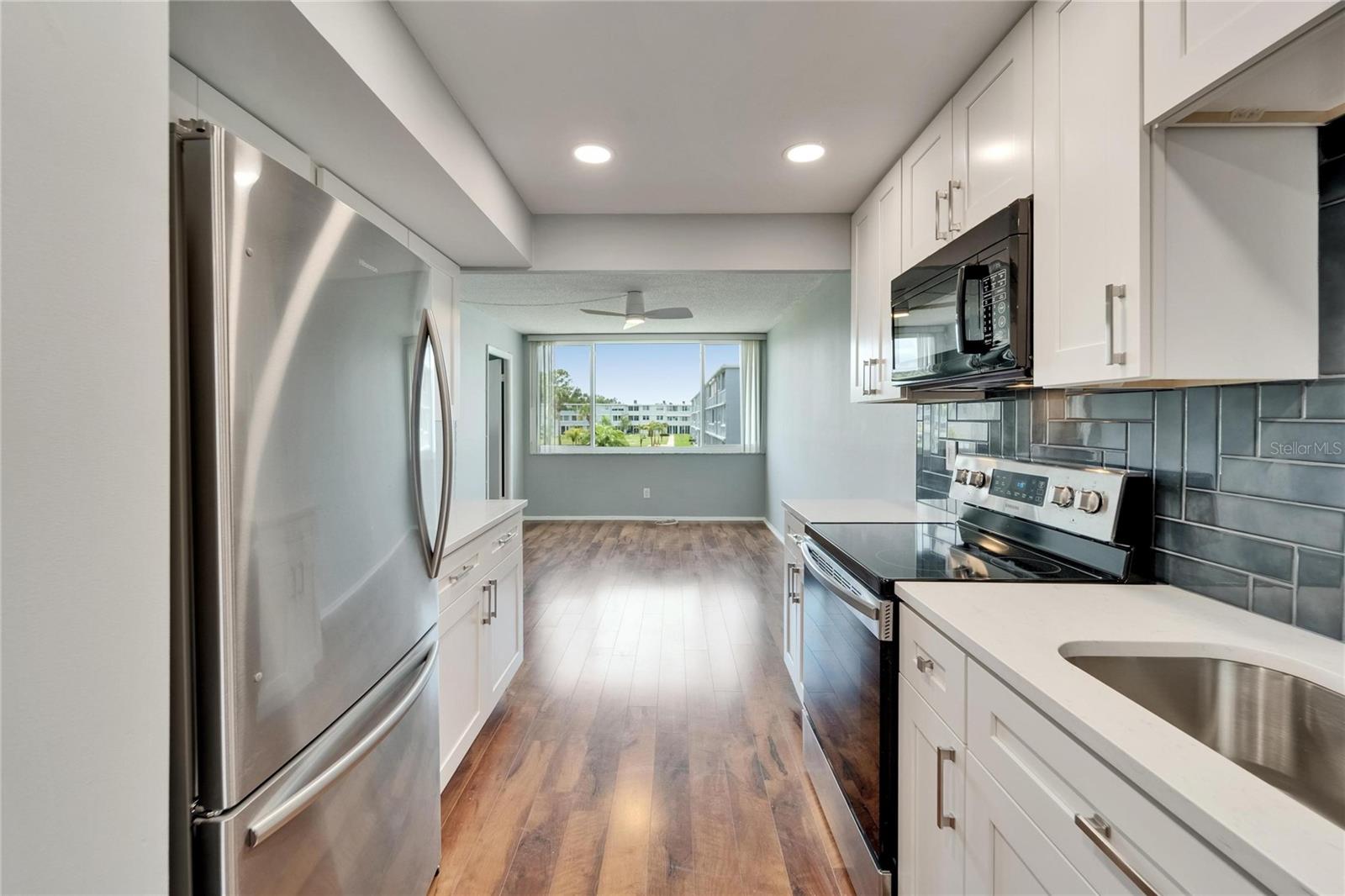 Image 22 of 52 For 4895 Bay Street Ne 207