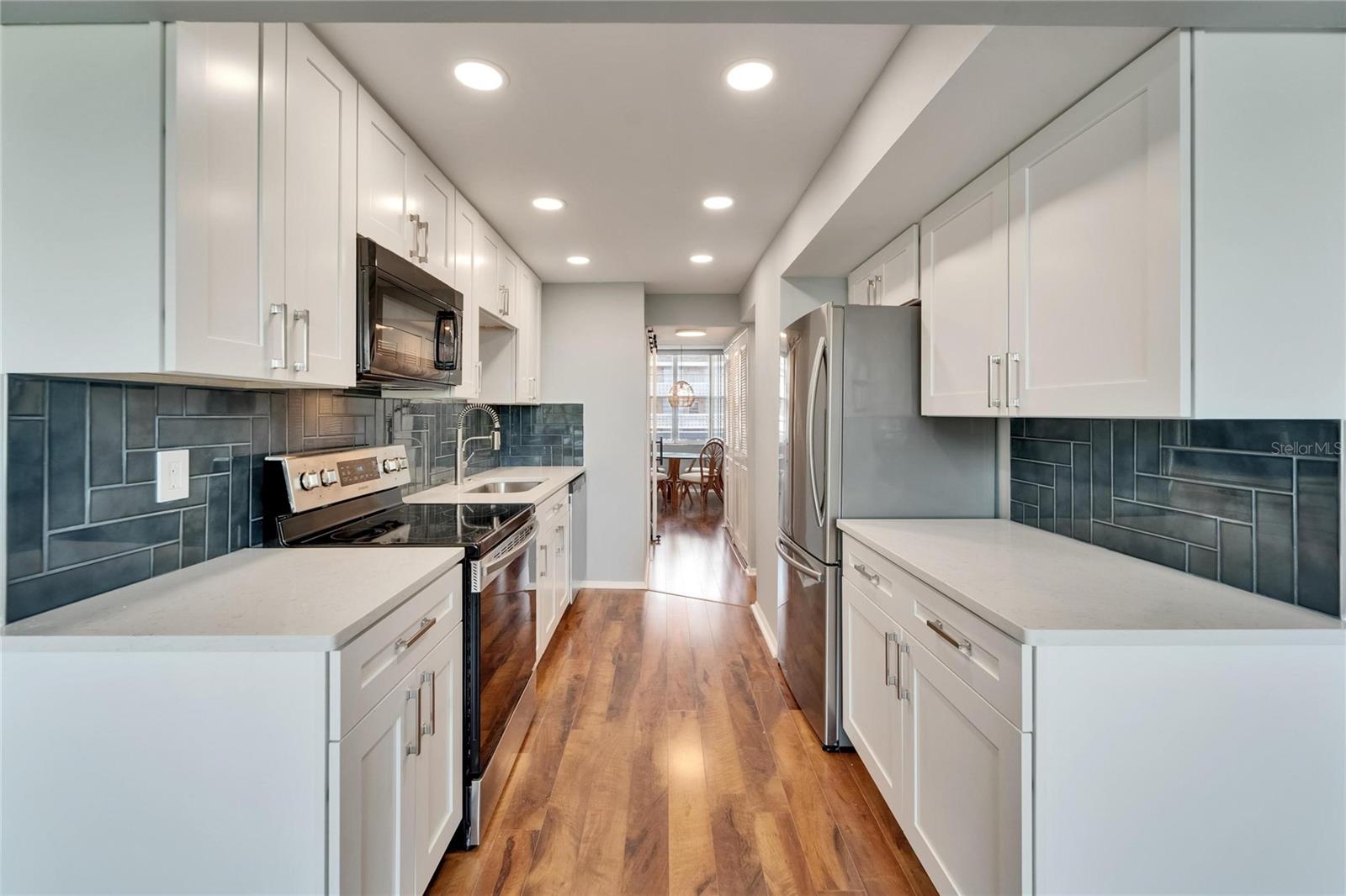 Image 23 of 52 For 4895 Bay Street Ne 207