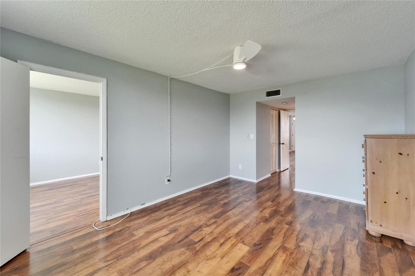 Image 32 of 52 For 4895 Bay Street Ne 207
