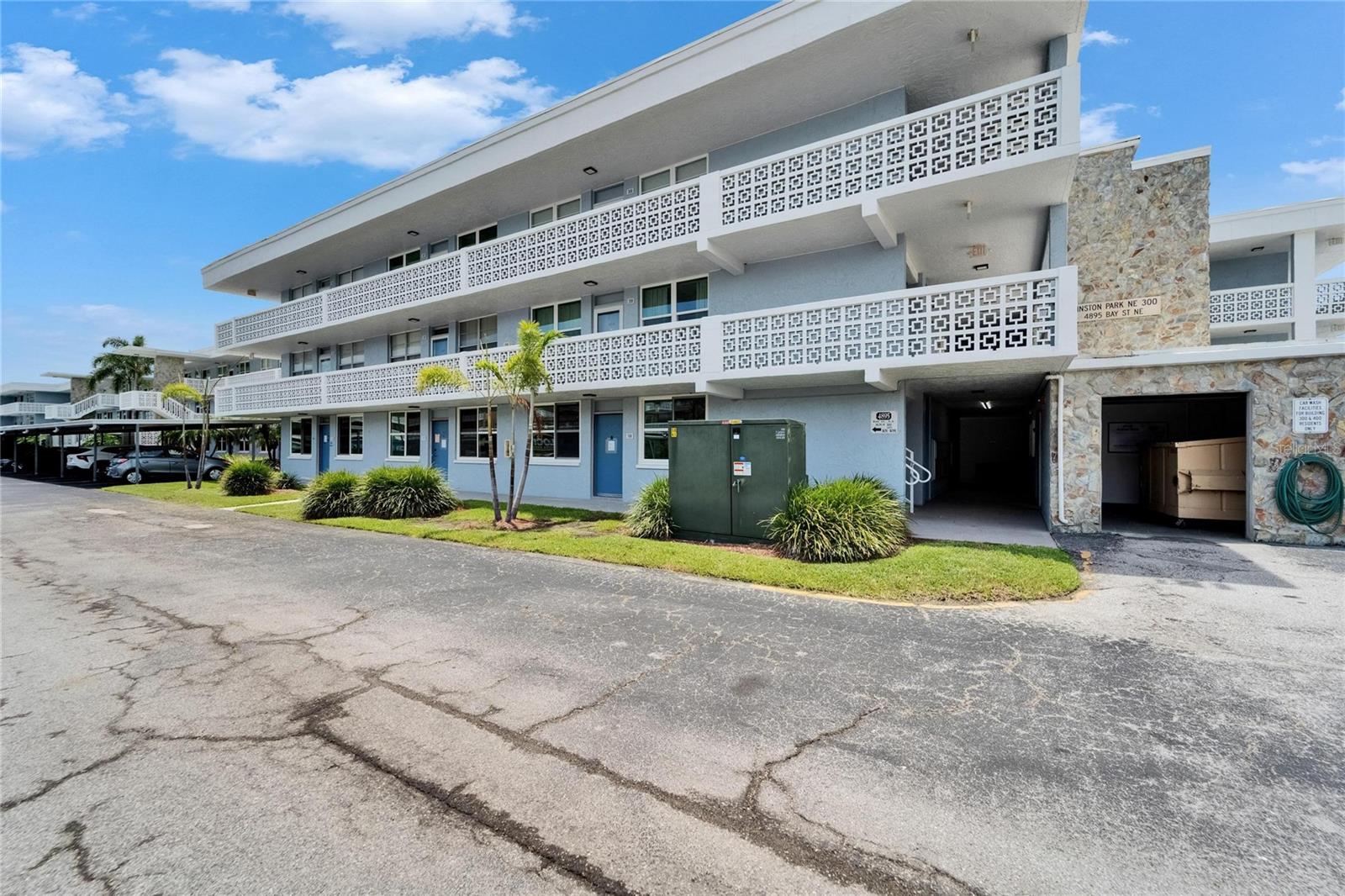 Image 44 of 52 For 4895 Bay Street Ne 207