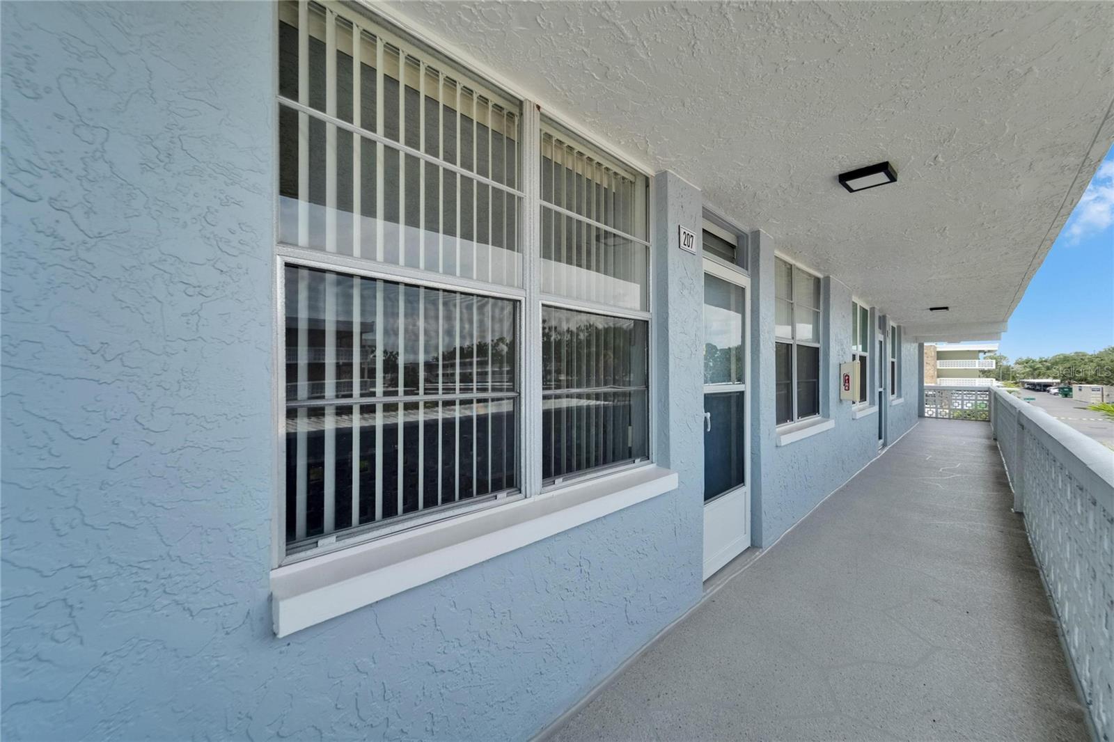 Image 7 of 52 For 4895 Bay Street Ne 207
