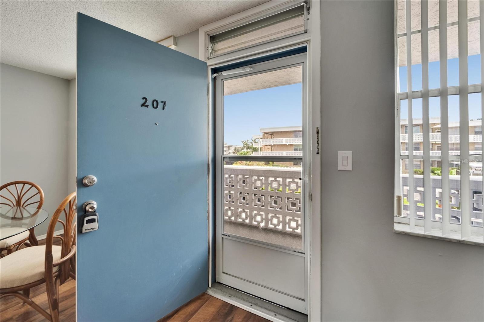 Image 8 of 52 For 4895 Bay Street Ne 207