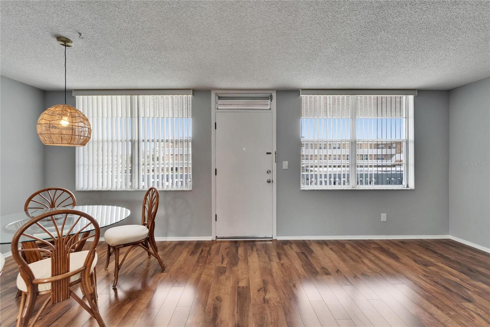 Image 9 of 52 For 4895 Bay Street Ne 207
