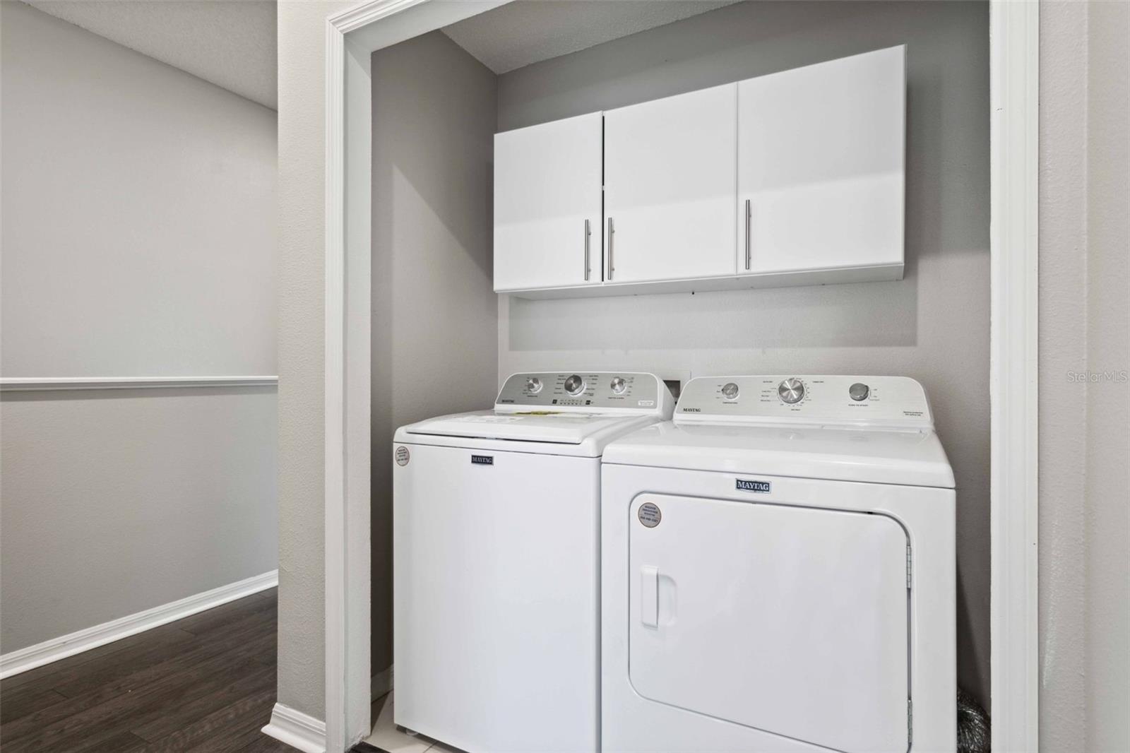 Listing photo id 20 for 739 Vallance Way Ne