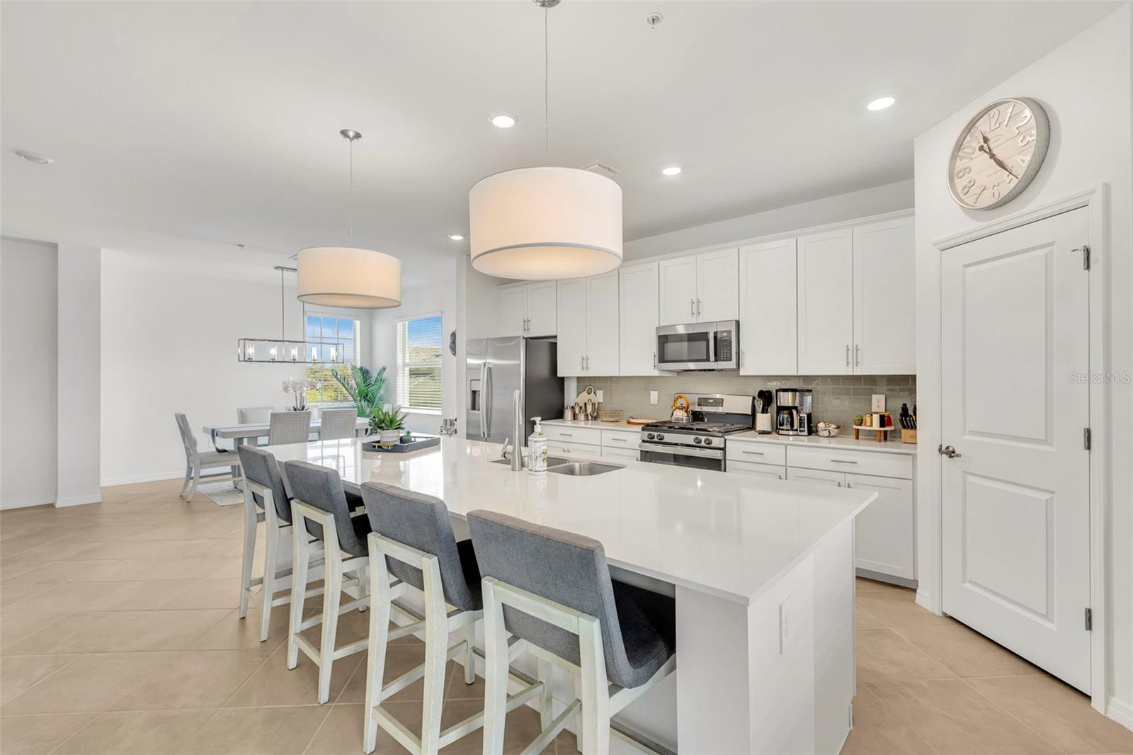 Image 17 of 43 For 43250 Water Bird Way  5921