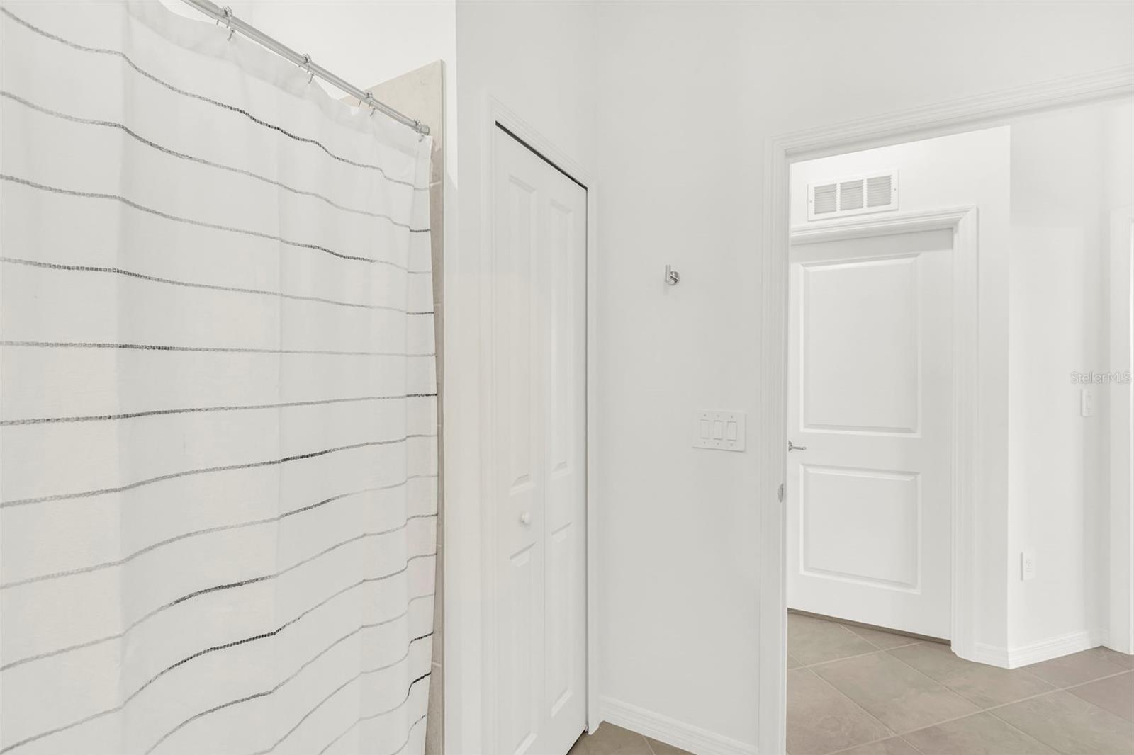Image 31 of 43 For 43250 Water Bird Way  5921