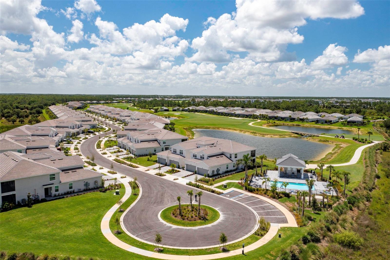 Image 41 of 43 For 43250 Water Bird Way  5921