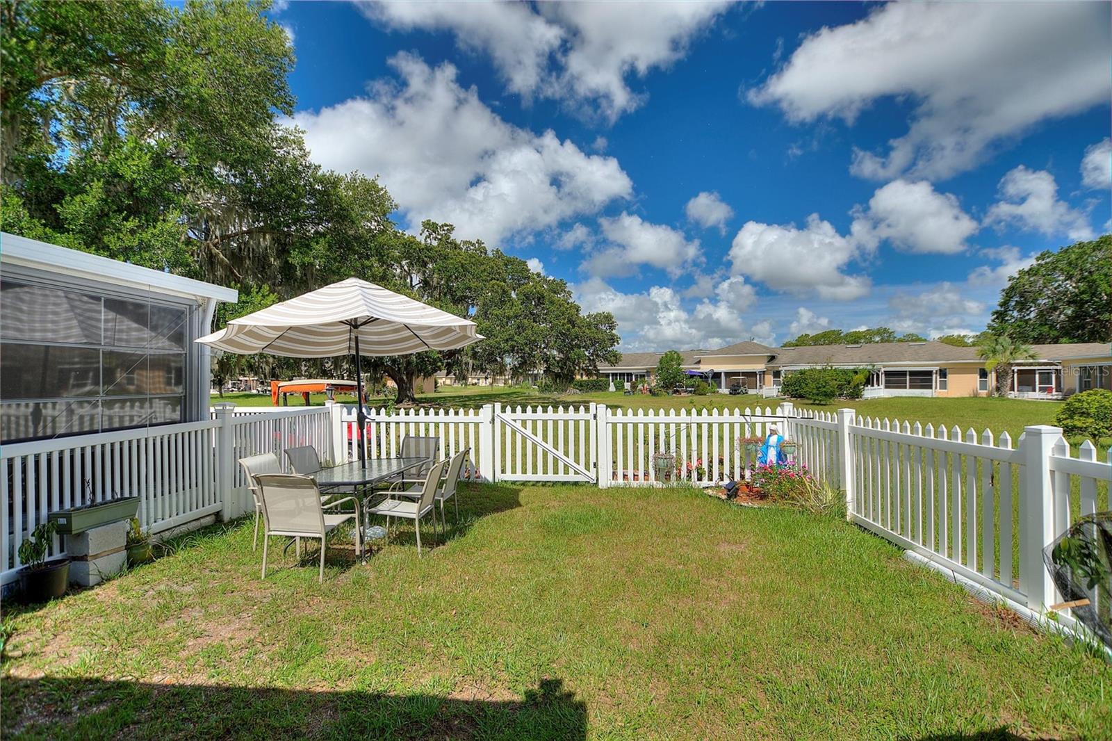 Image 18 of 71 For 4711 Club Circle