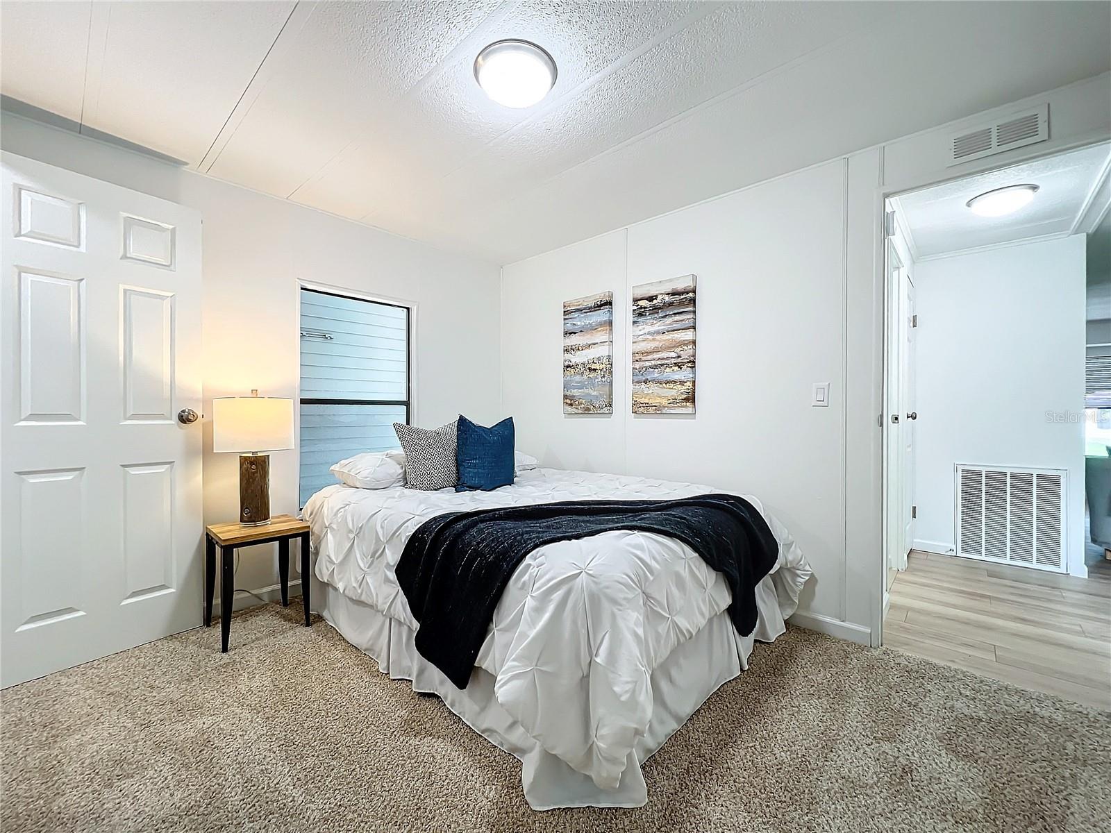 Image 14 of 23 For 241 Menlo Park Avenue