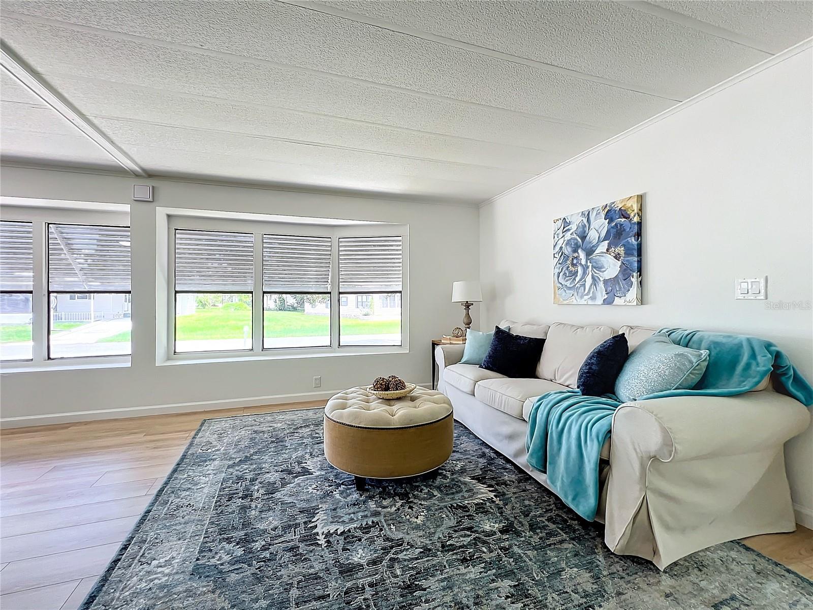 Image 9 of 23 For 241 Menlo Park Avenue