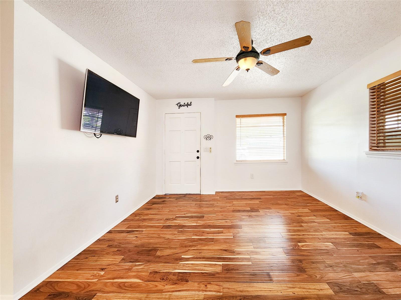 Image 6 of 46 For 3304 Alamar Street