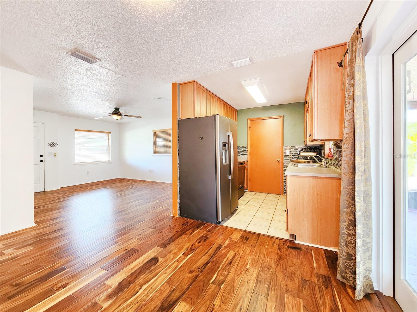 Image 9 of 46 For 3304 Alamar Street