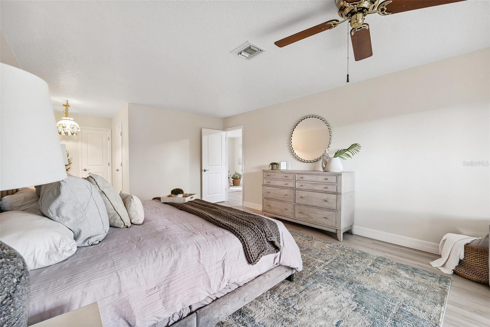 Listing photo id 20 for 6521 Bimini Court