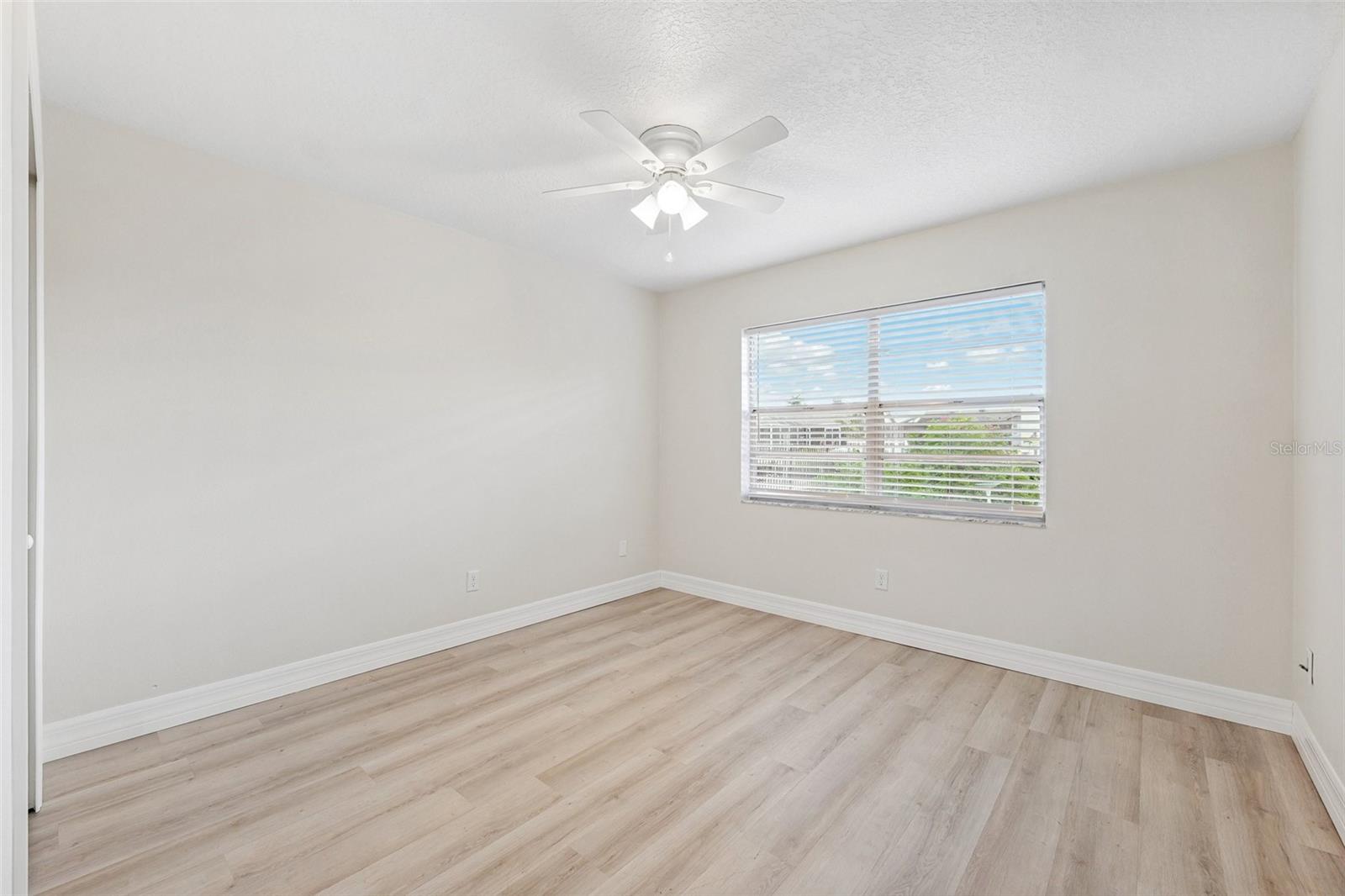Listing photo id 22 for 6521 Bimini Court
