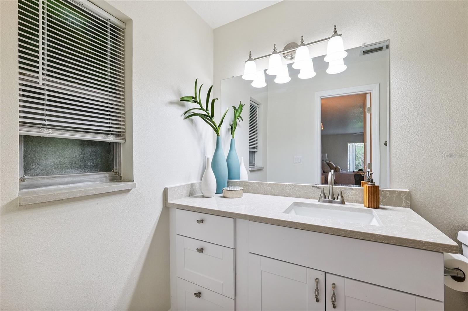 Listing photo id 24 for 6521 Bimini Court