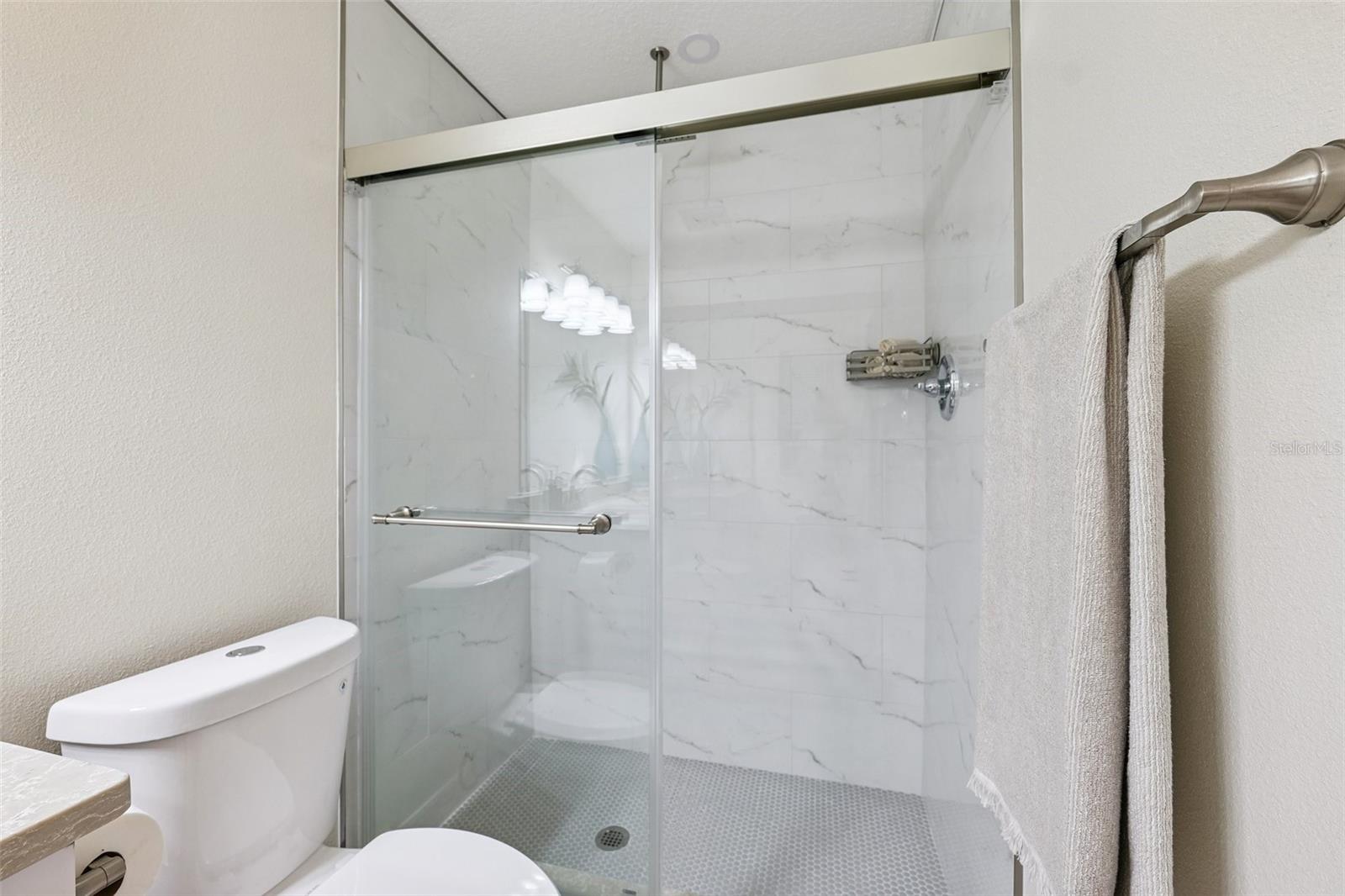 Listing photo id 25 for 6521 Bimini Court