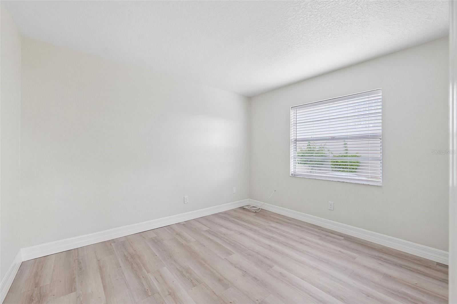 Listing photo id 27 for 6521 Bimini Court