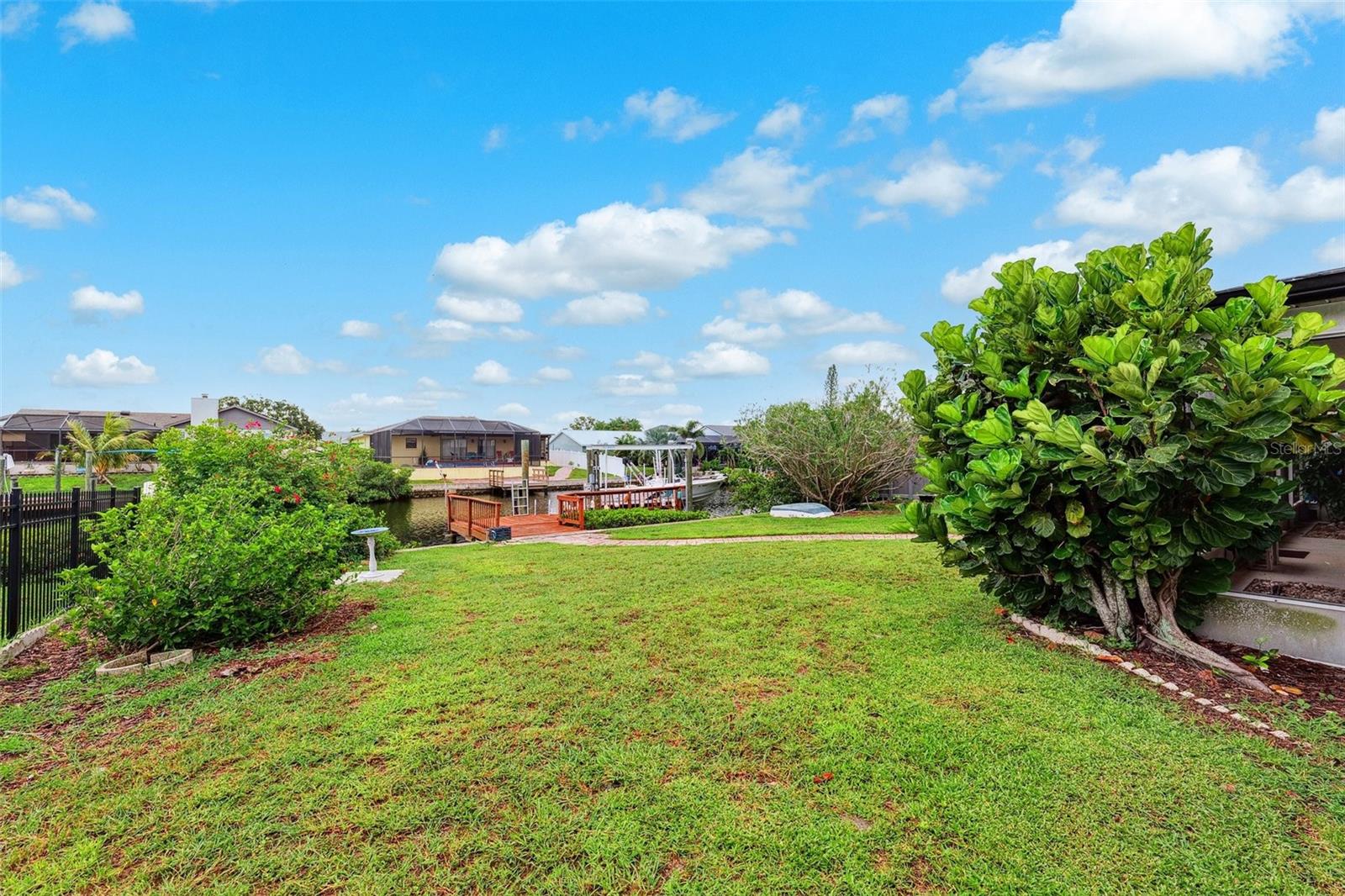Listing photo id 34 for 6521 Bimini Court