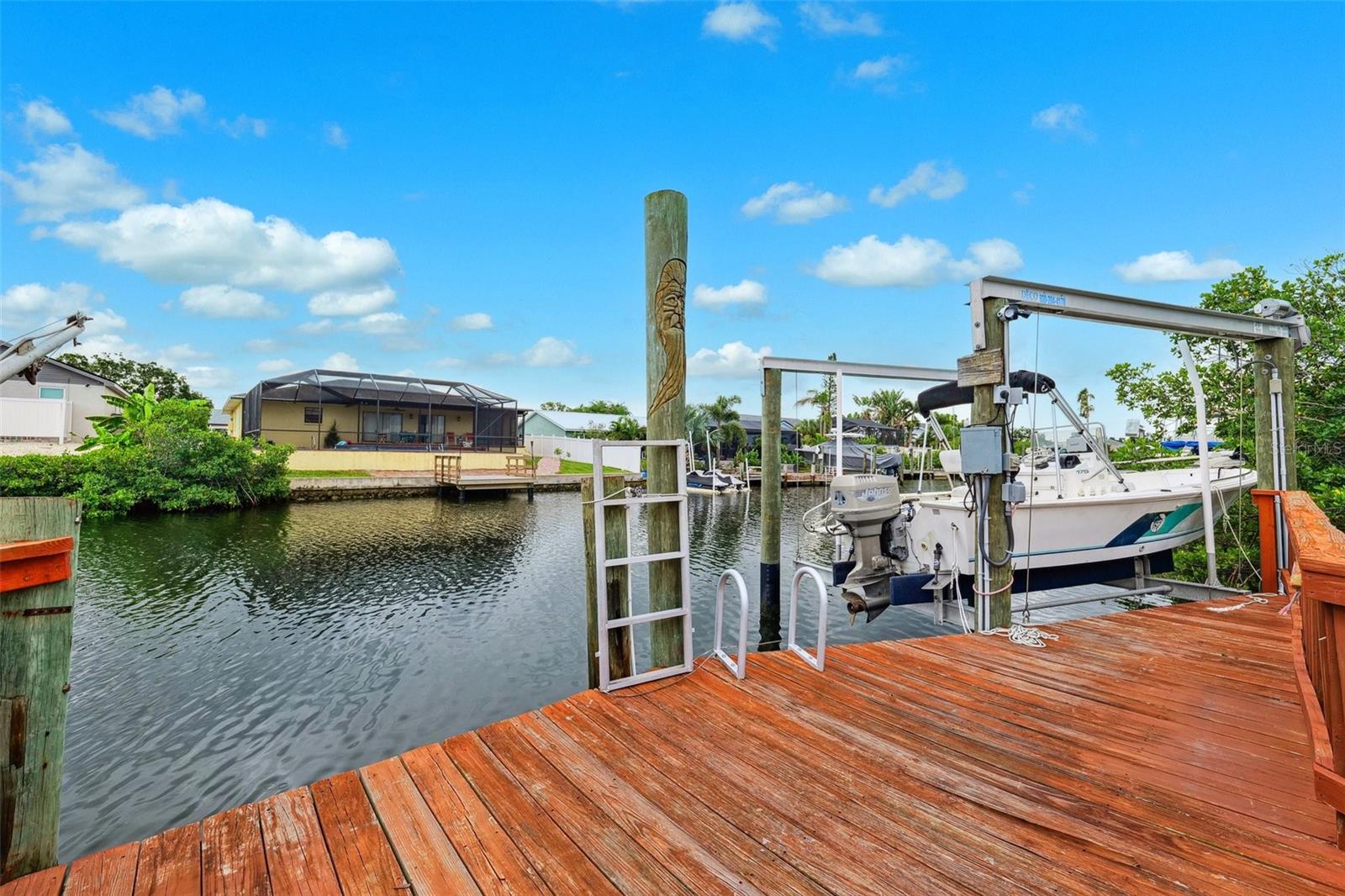 Listing photo id 38 for 6521 Bimini Court