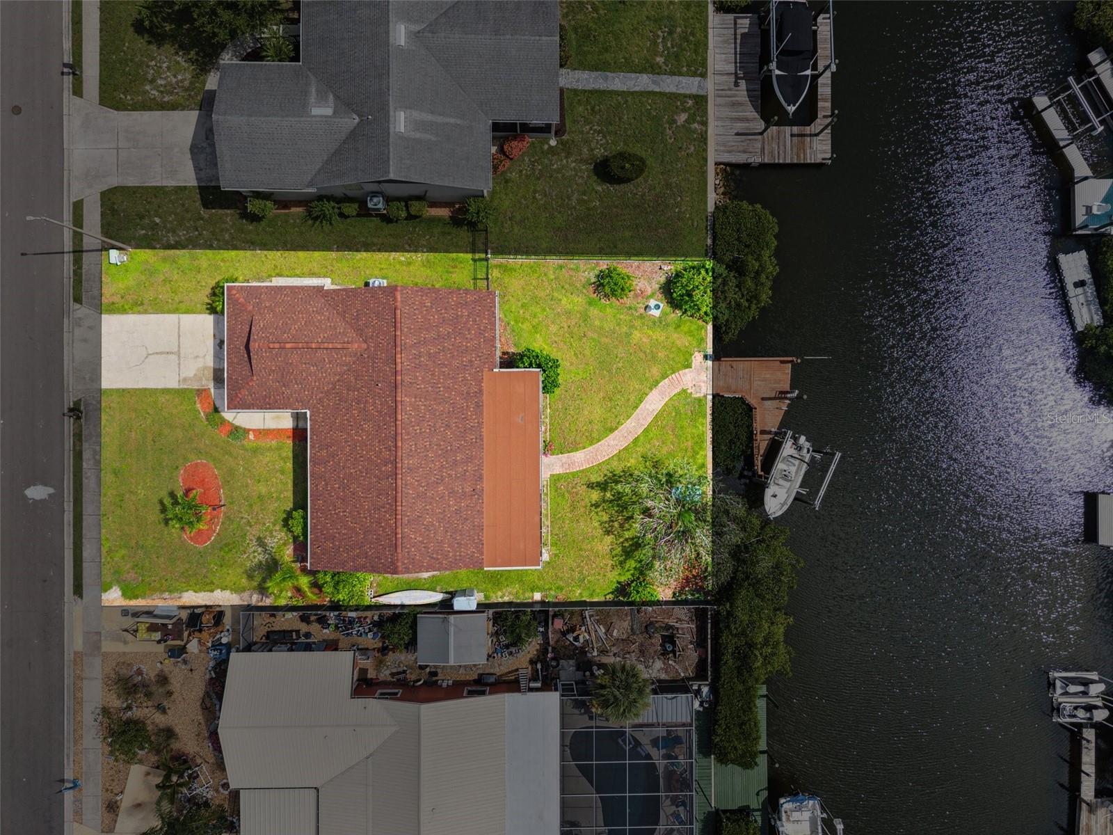Listing photo id 48 for 6521 Bimini Court