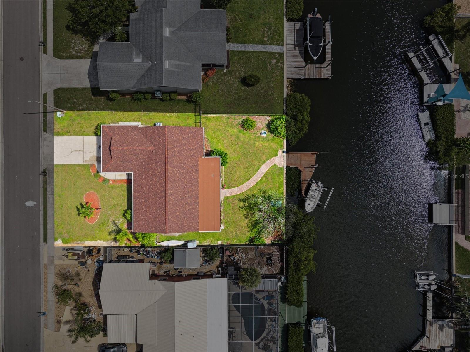 Listing photo id 49 for 6521 Bimini Court