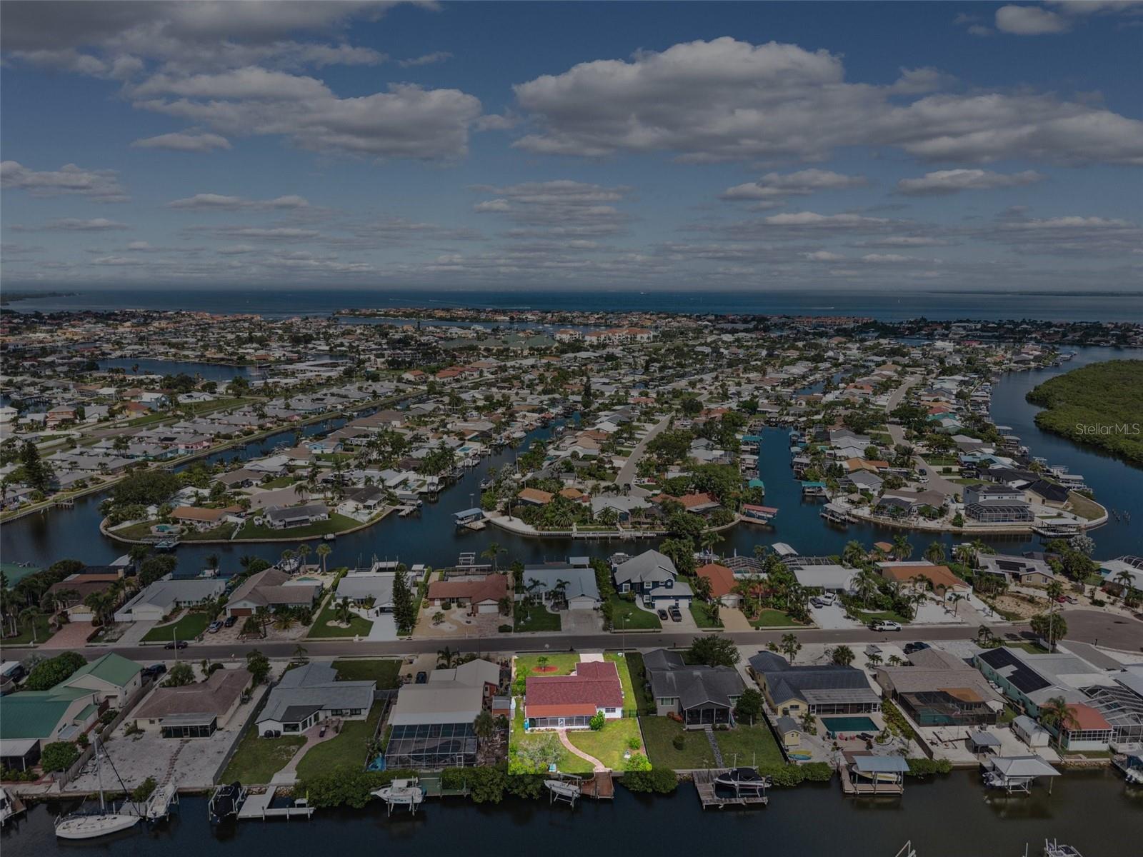 Listing photo id 51 for 6521 Bimini Court