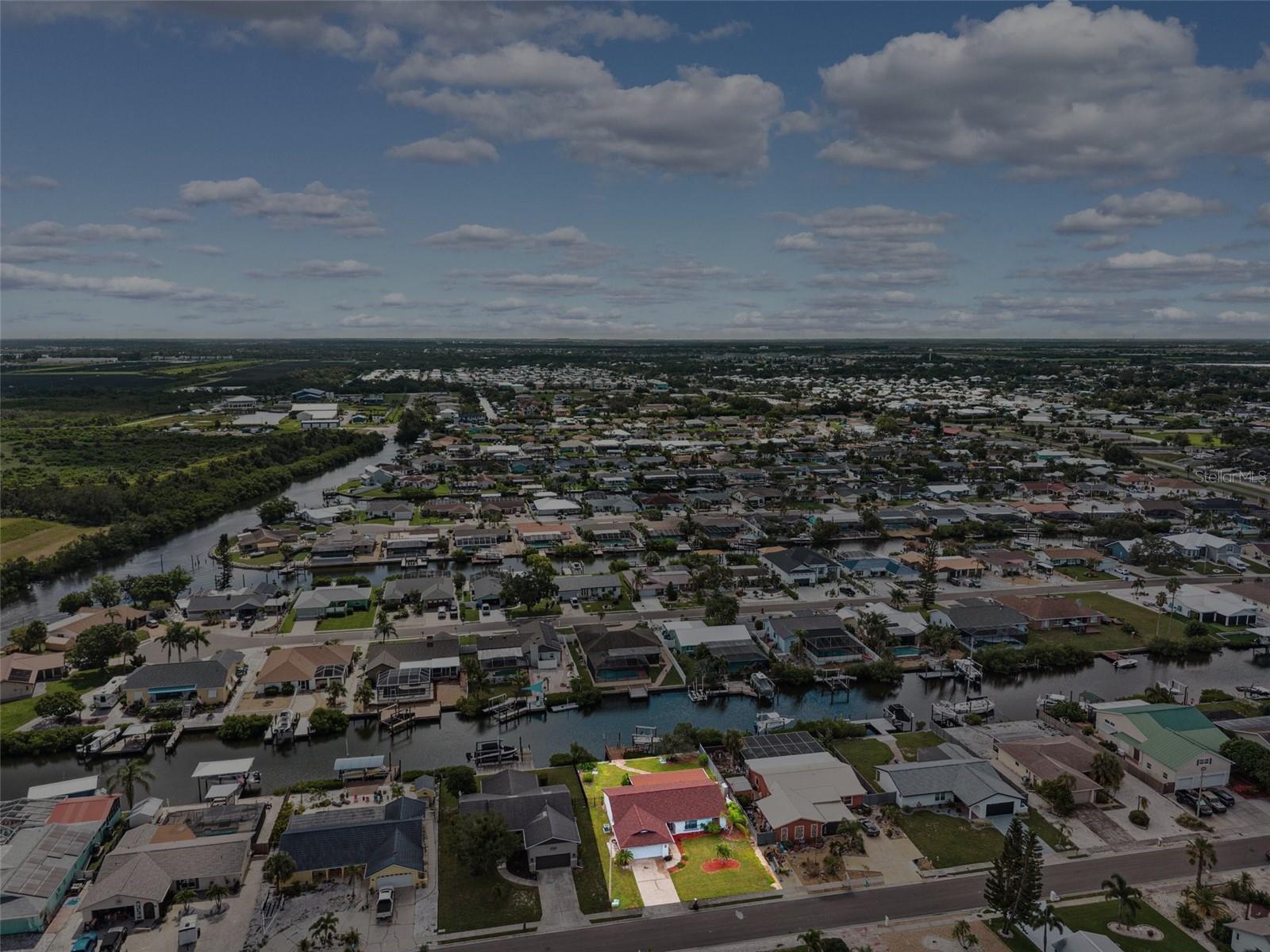 Listing photo id 55 for 6521 Bimini Court