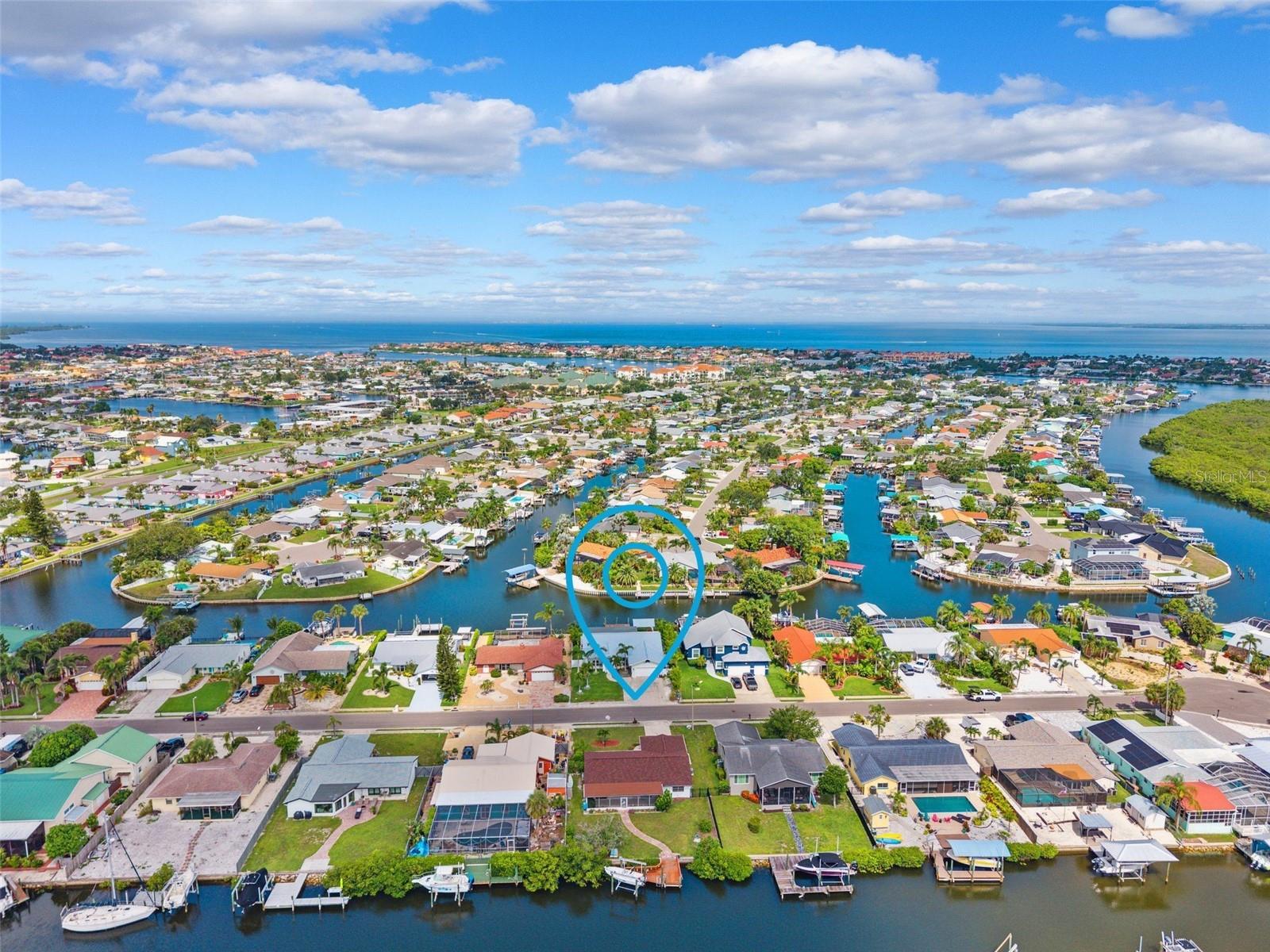 Listing photo id 57 for 6521 Bimini Court